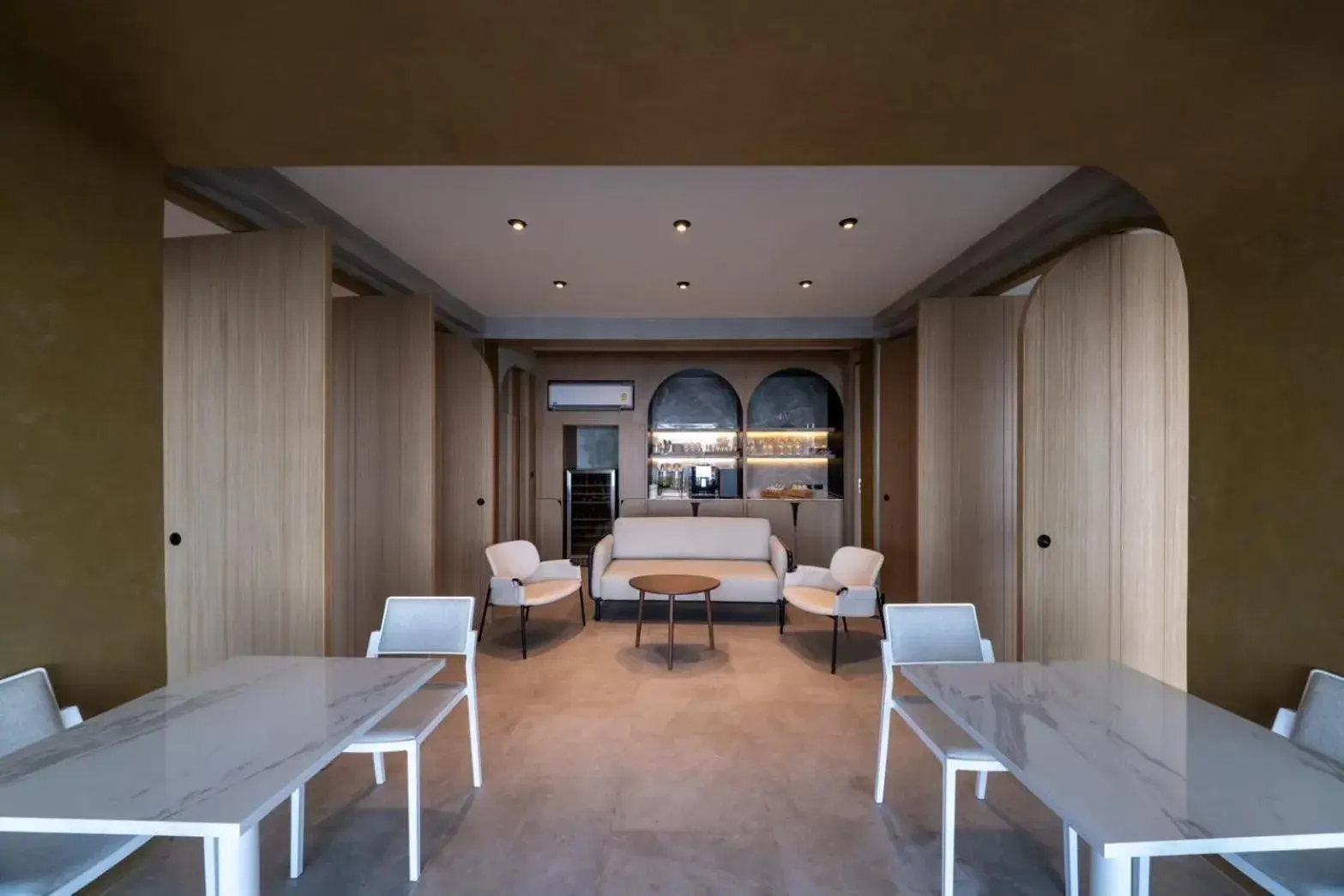 Lounge or bar in Sunshine Paradise Resort Lounge or bar in Sunshine Paradise Resort