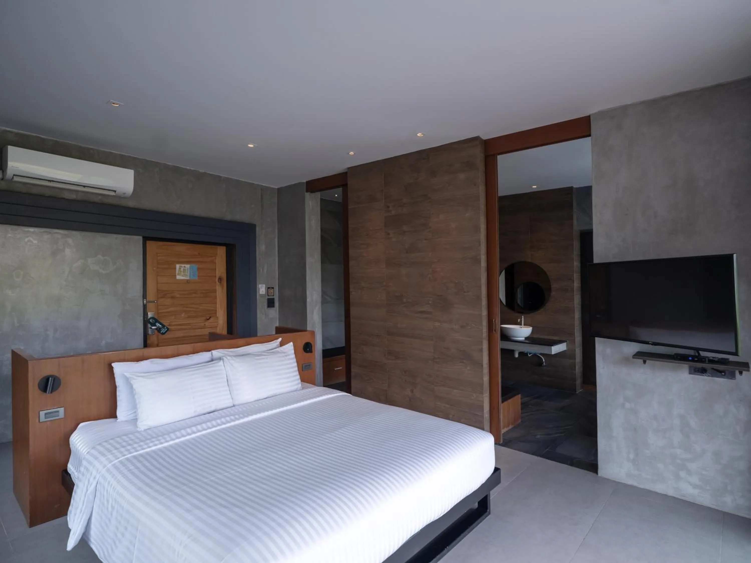 Bedroom, Bed in Sunshine Paradise Resort