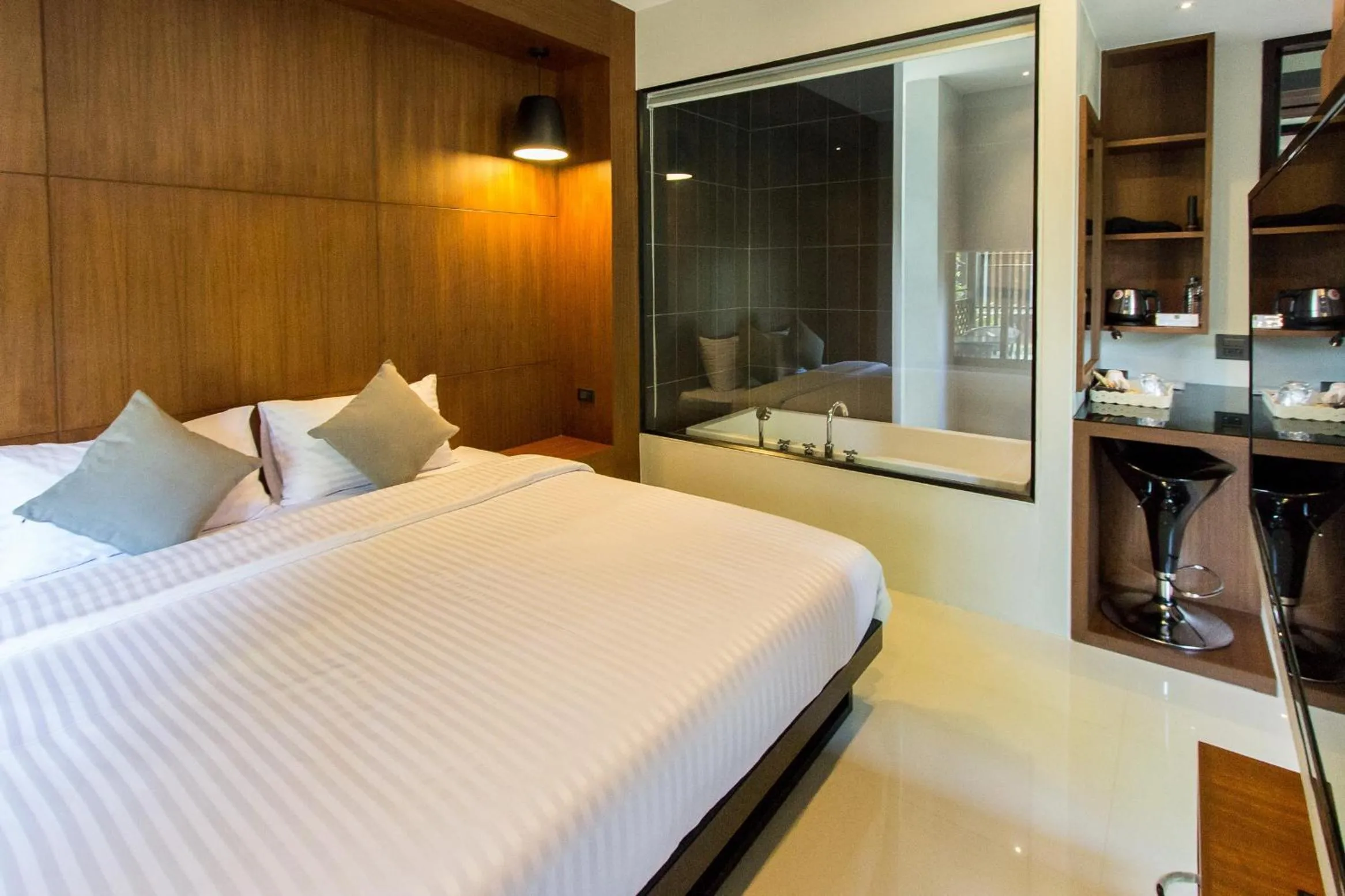 Bed in Sunshine Paradise Resort