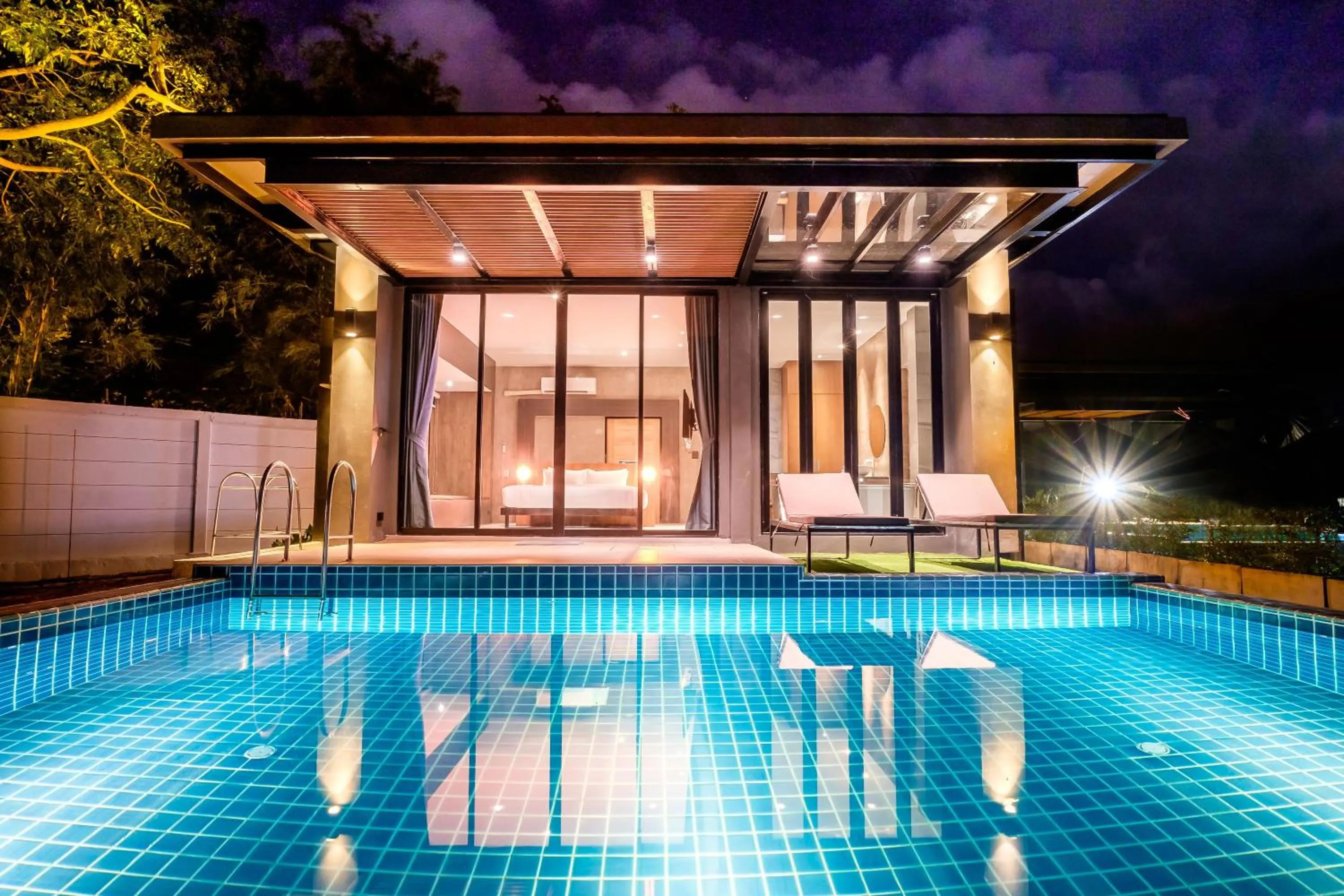 Night in Sunshine Paradise Resort