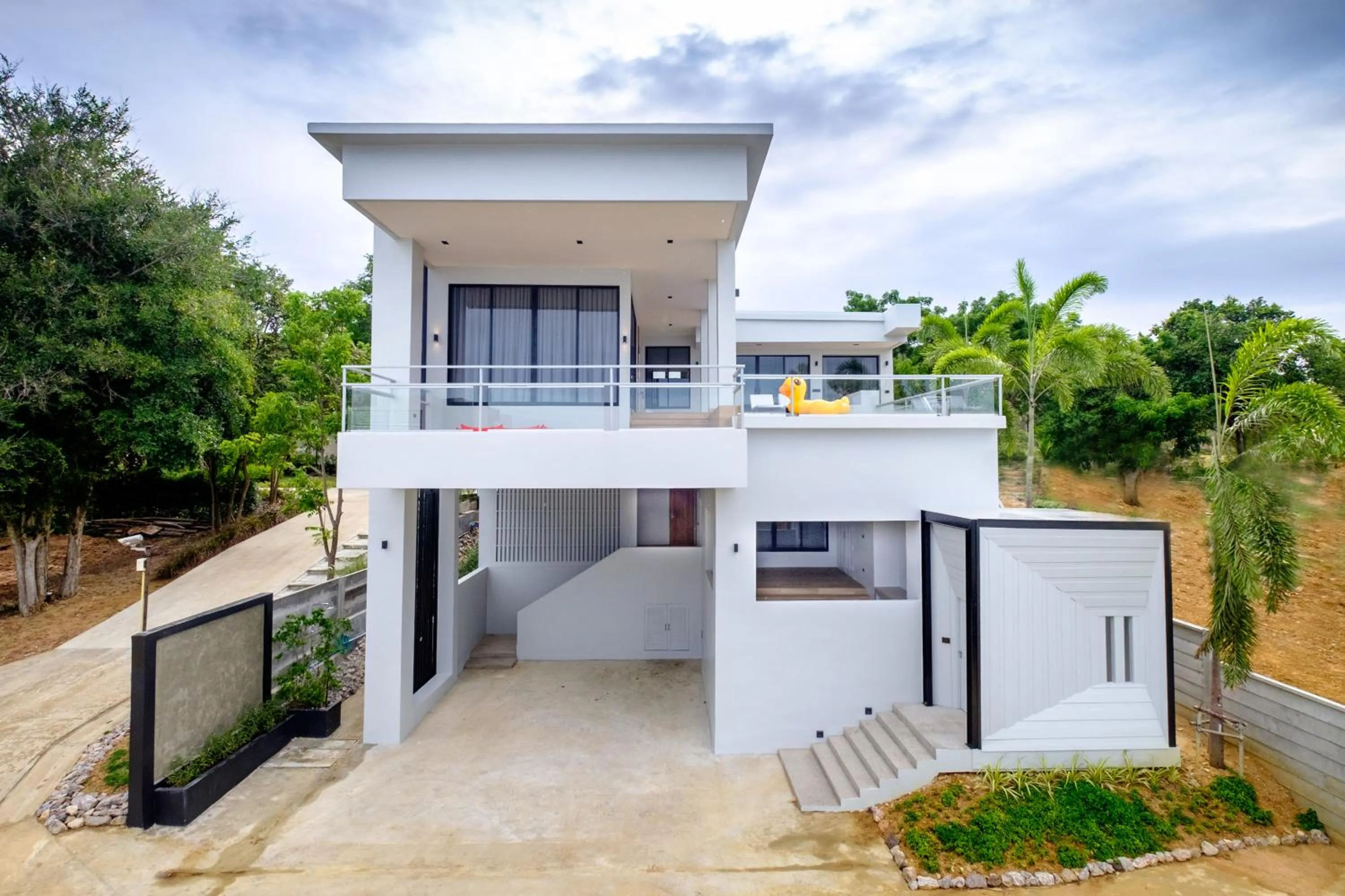 Property building in Sunshine Paradise Resort