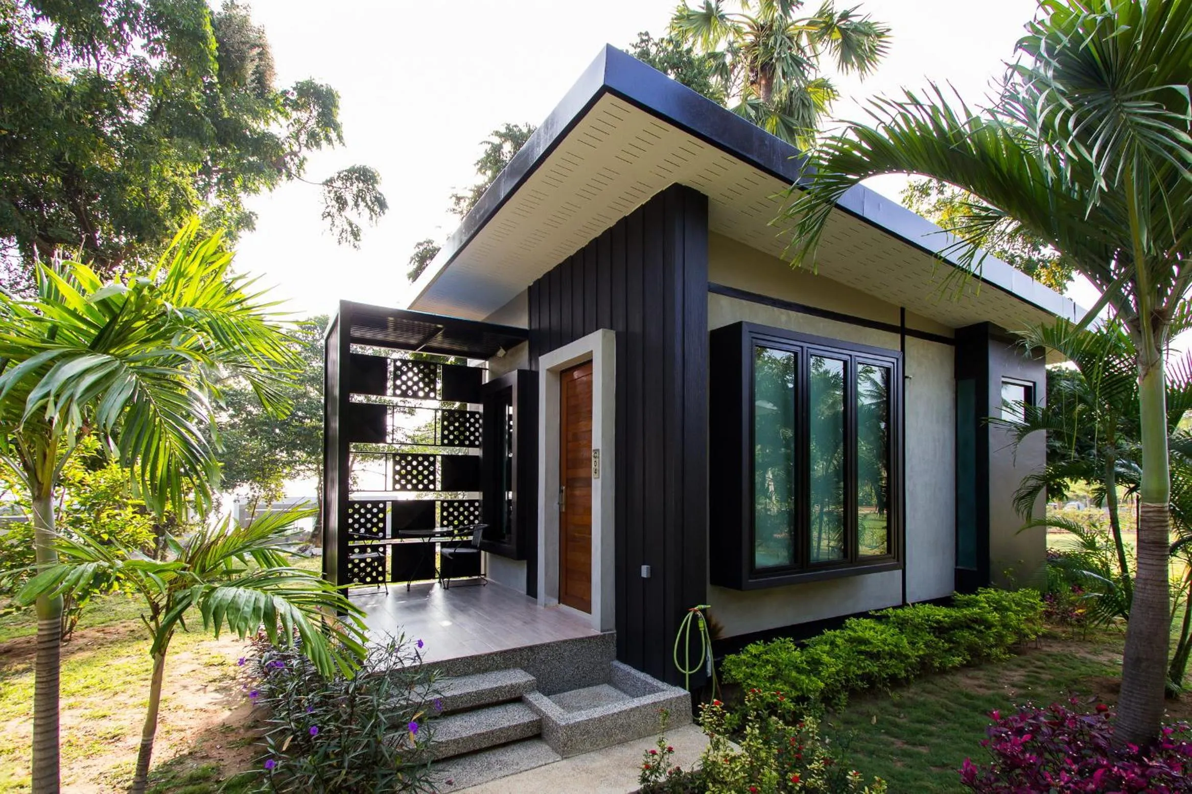 Balcony/Terrace in Sunshine Paradise Resort