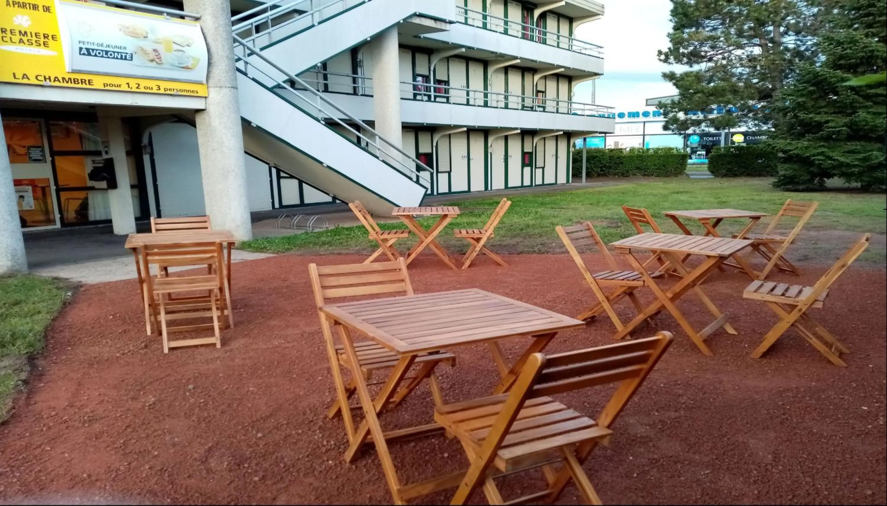 Patio in Premiere Classe Roanne Perreux