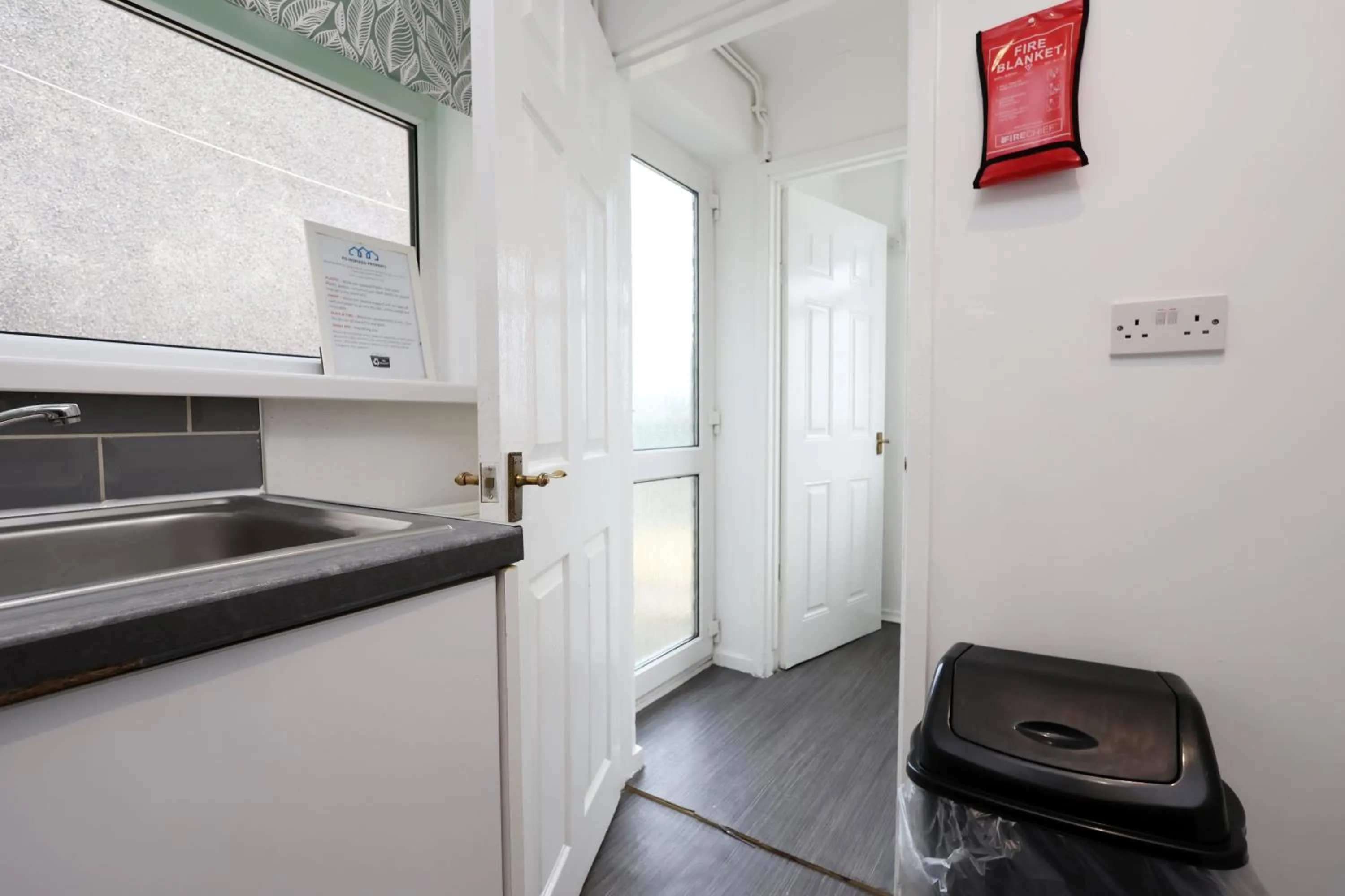 Kitchen or kitchenette in Contractor Stay - Deck - TVs in Every Room