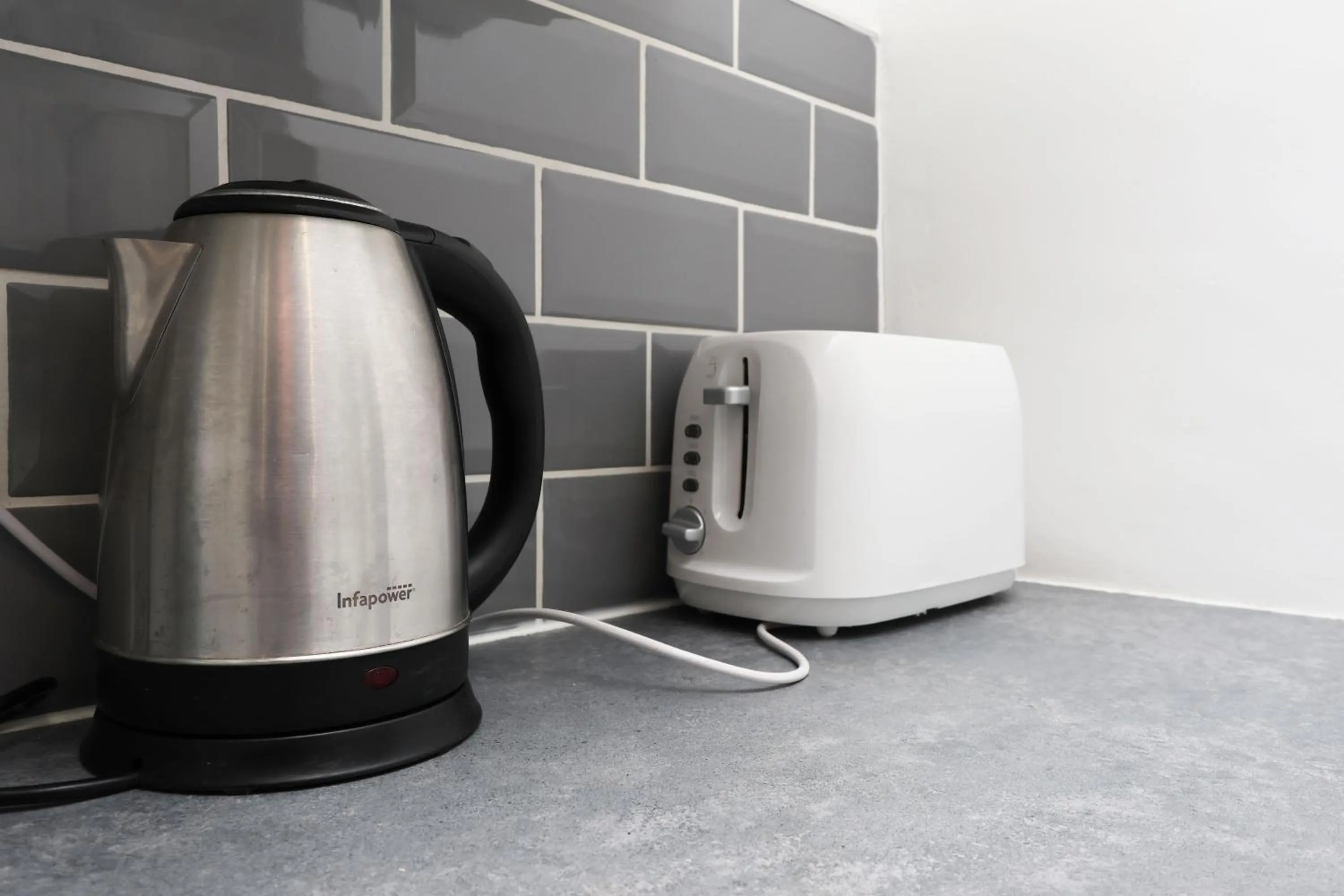 Coffee/tea facilities in Contractor Stay - Deck - TVs in Every Room