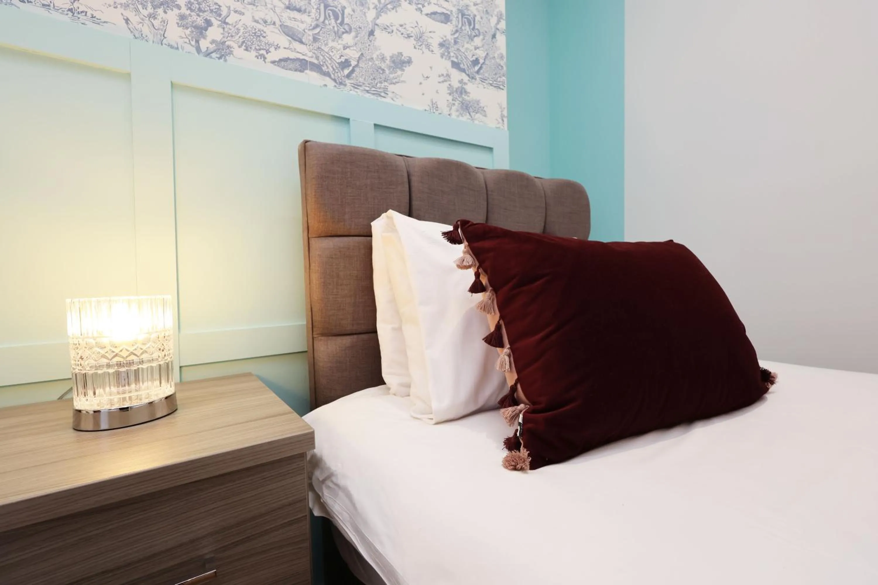 Bedroom, Bed in Contractor Stay - Deck - TVs in Every Room