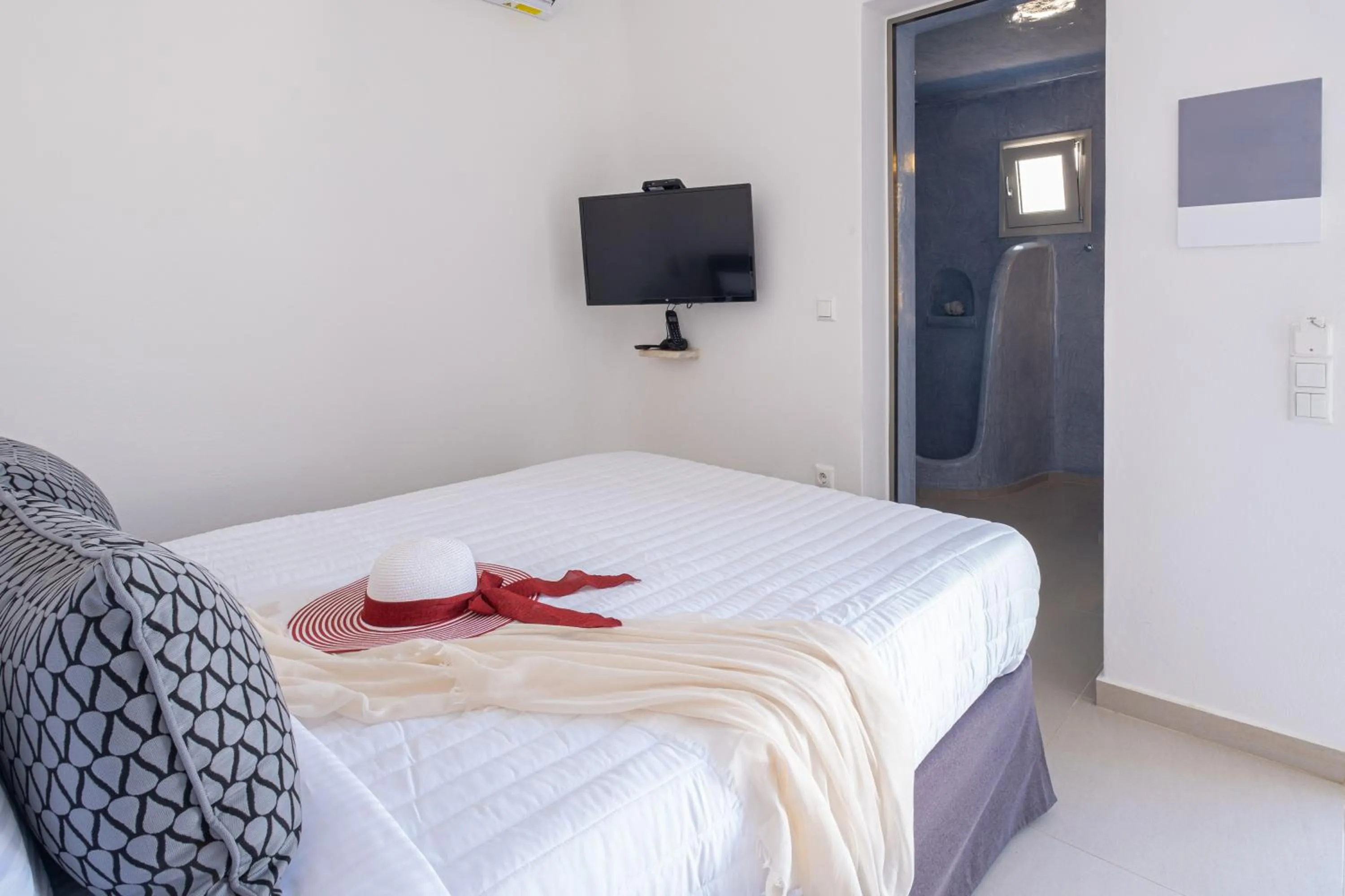 Bedroom, Bed in Santoterra Antigua Suites