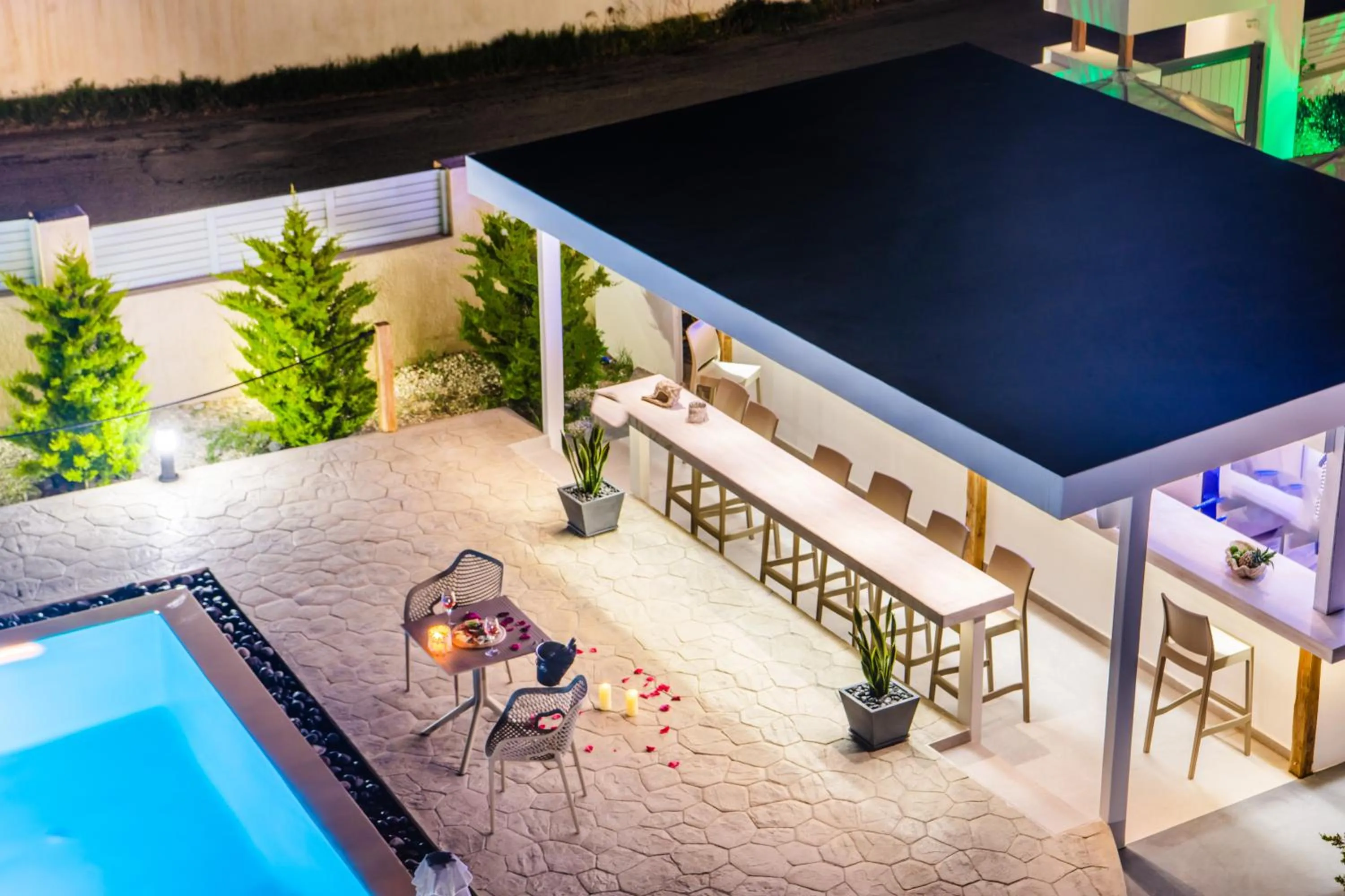 Swimming pool in Santoterra Antigua Suites