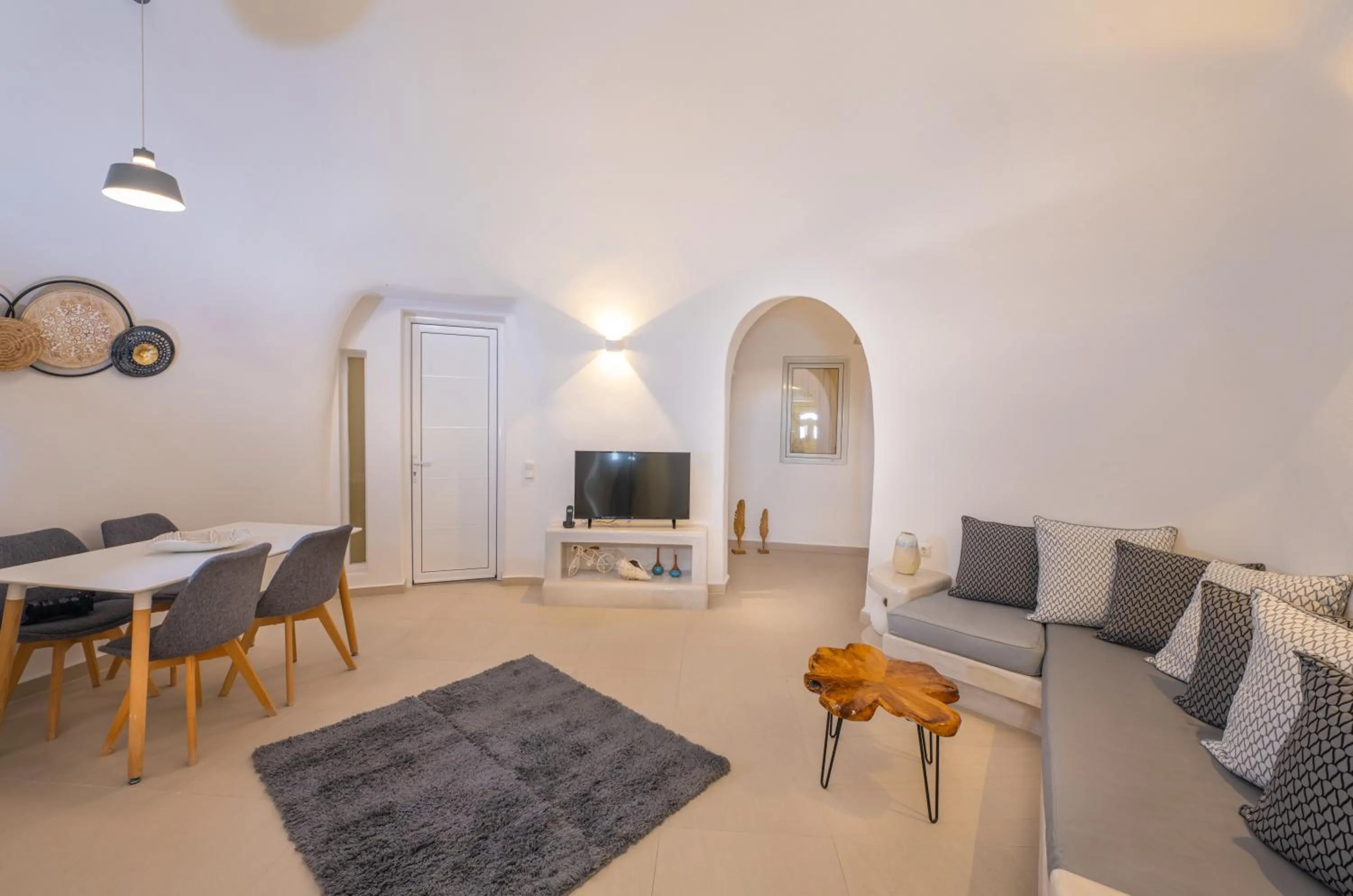 Santoterra Antigua Suites