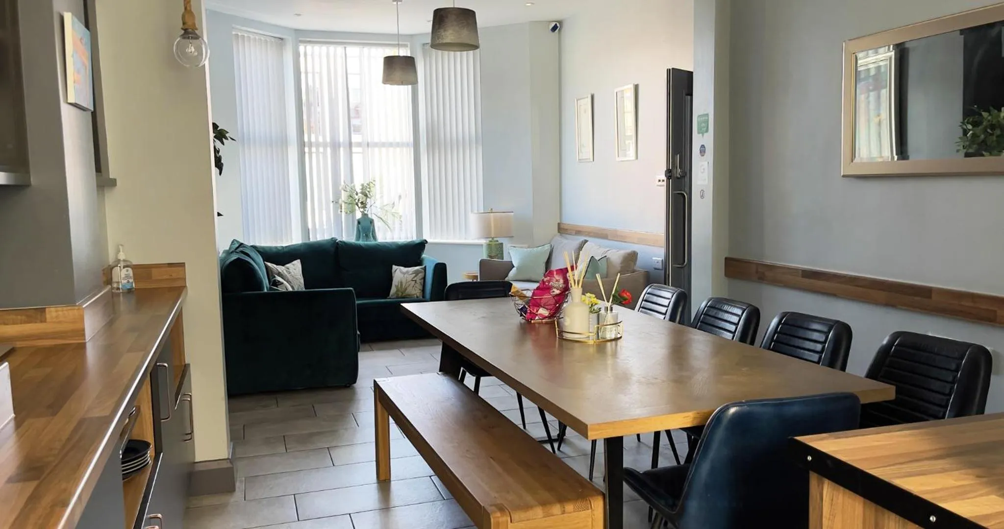 Dining area in Titanic Guest Boutique Accommodation - Belfast