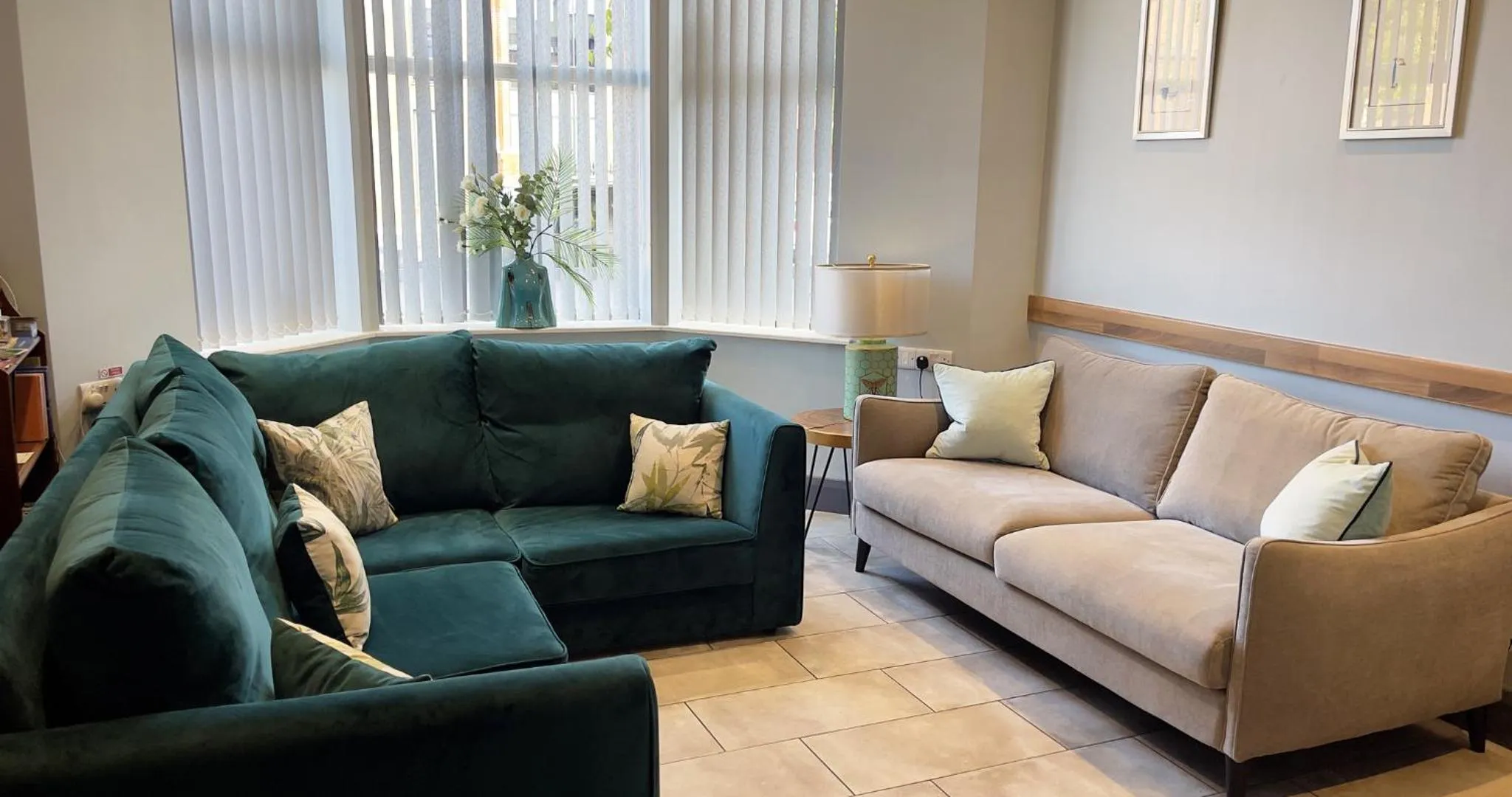 Dining area in Titanic Guest 4 Star Boutique- Tourism NI certified- Free parking