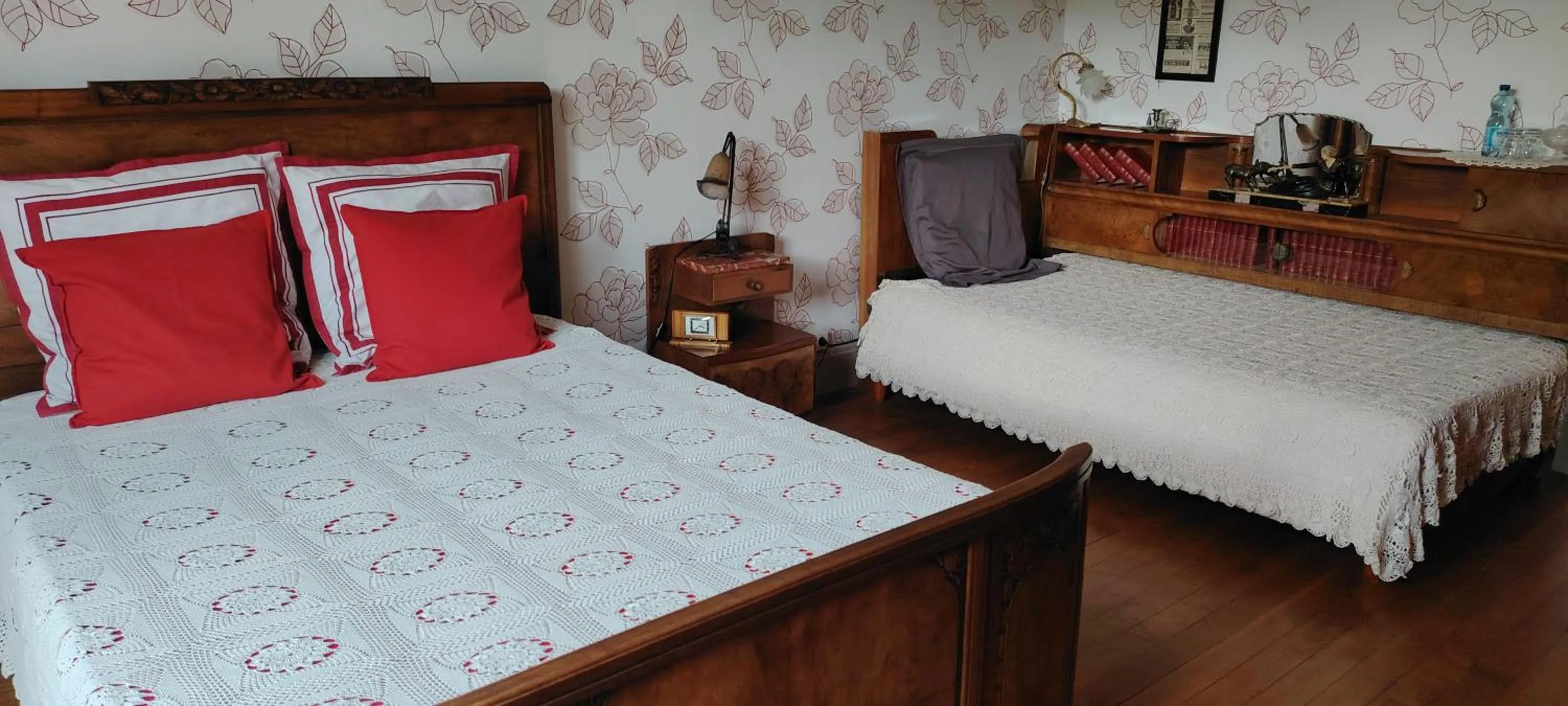 Bedroom, Bed in La Passagere