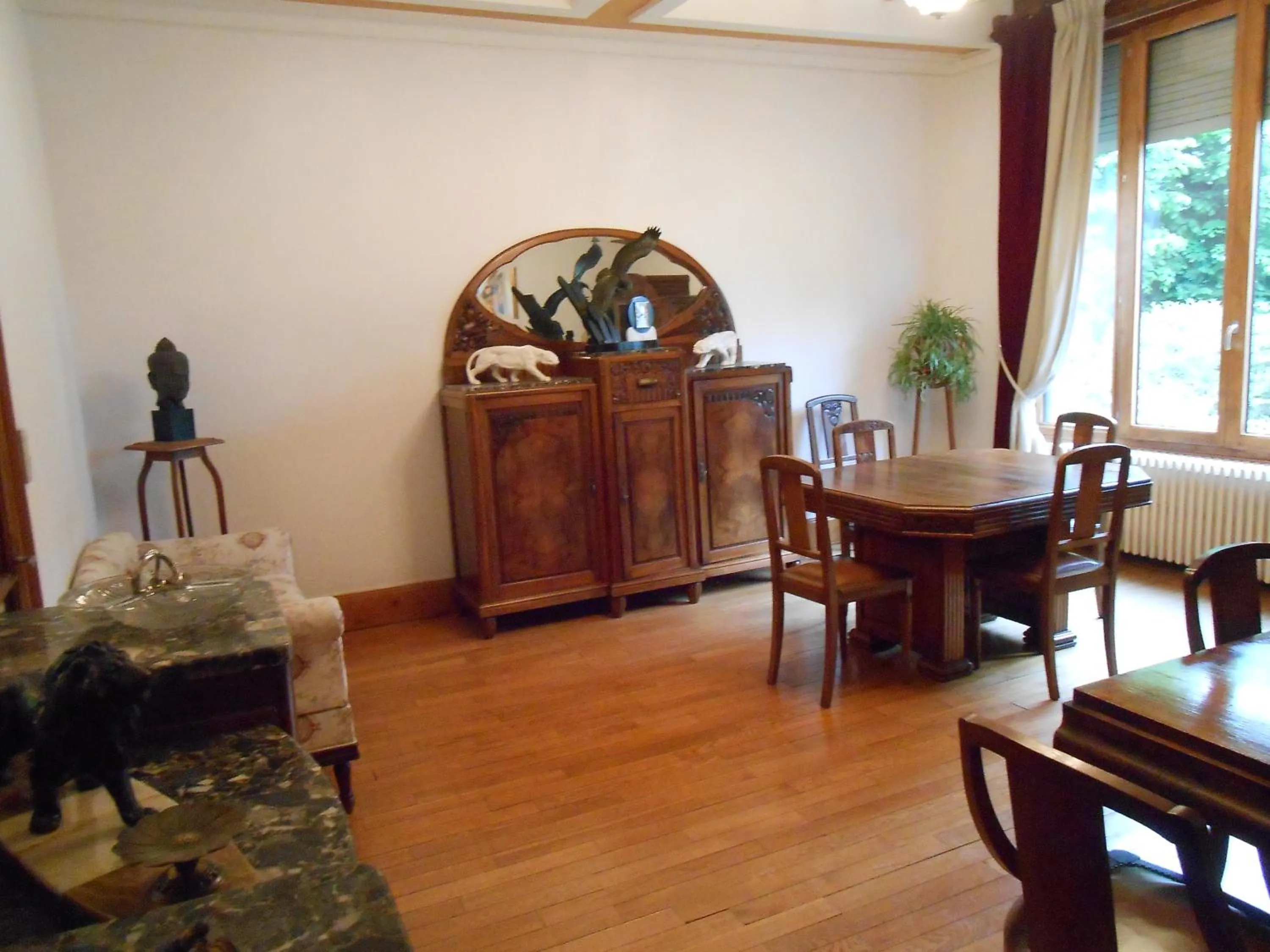 Dining area in La Passagere