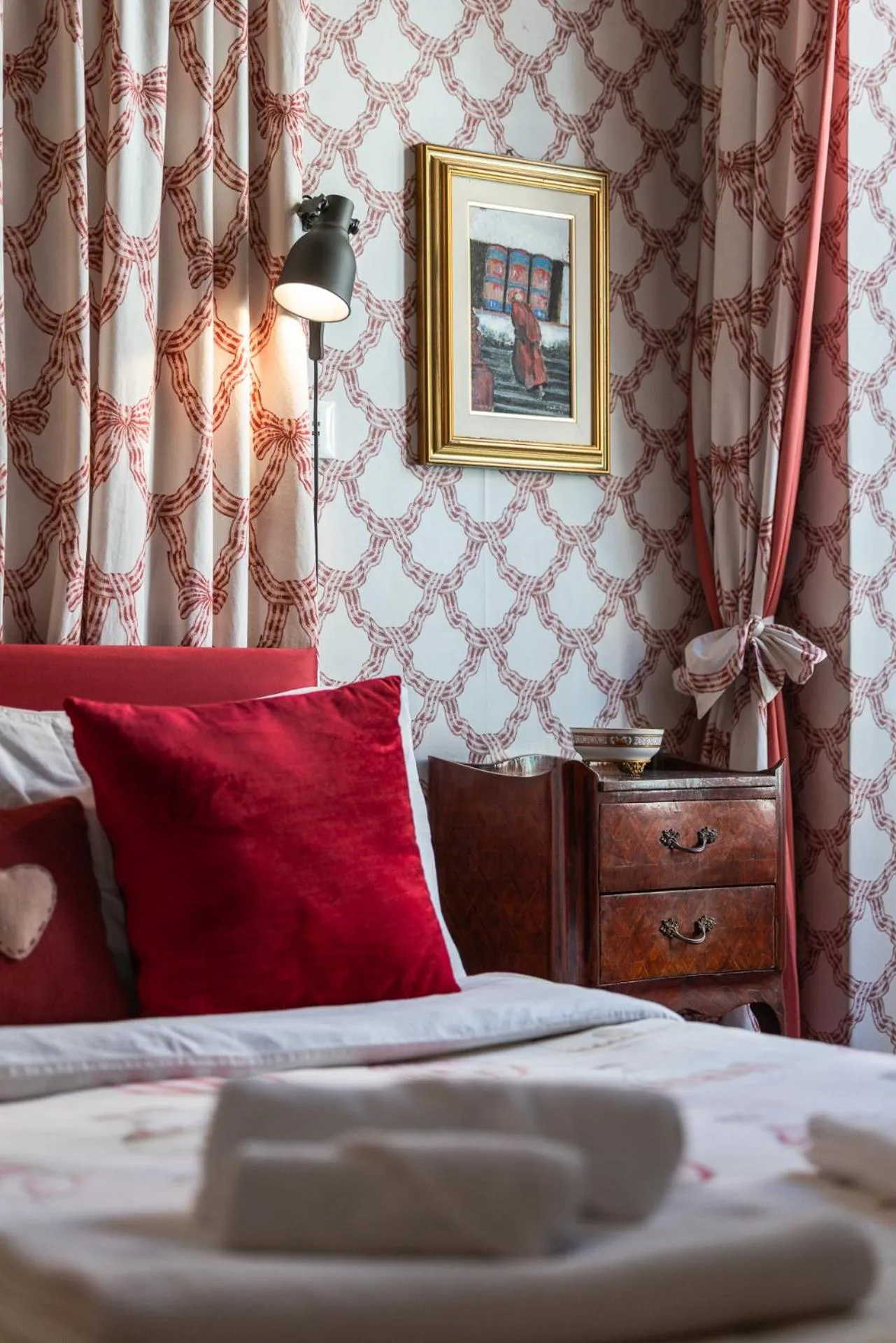 Decorative detail, Bed in Casa d'artista - Camere in residenza di Charme