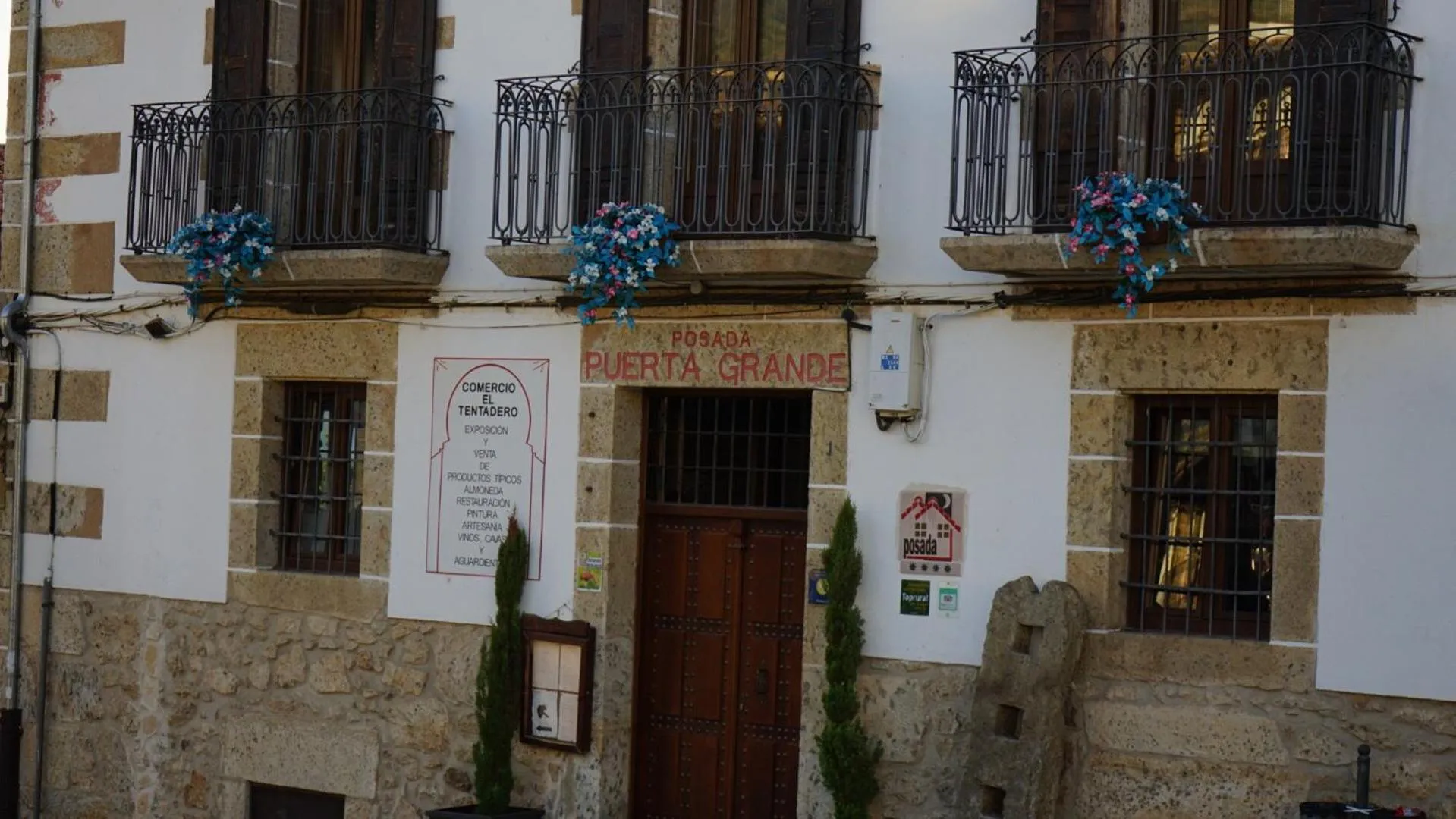 Property building in Posada Puerta Grande