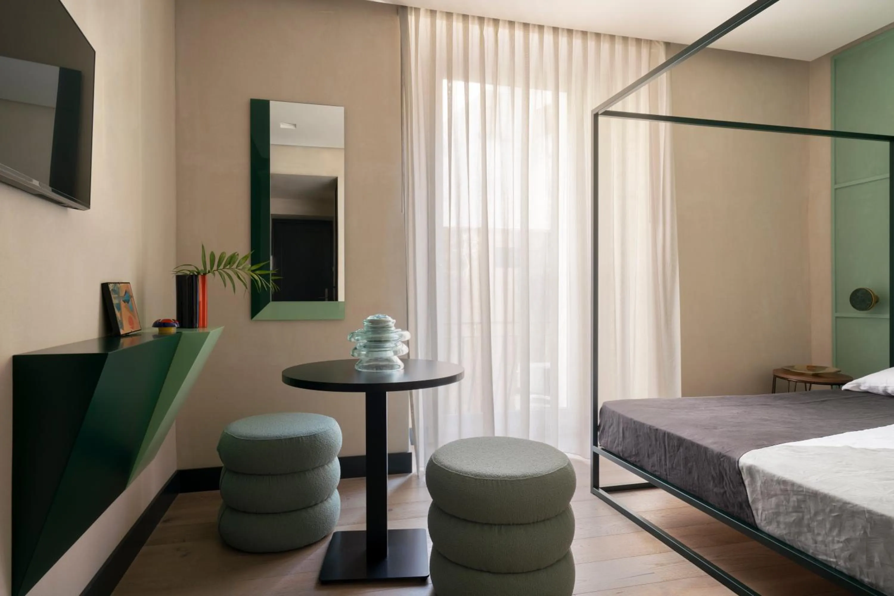 Photo of the whole room, Bed in Casa Pacifico Napoli