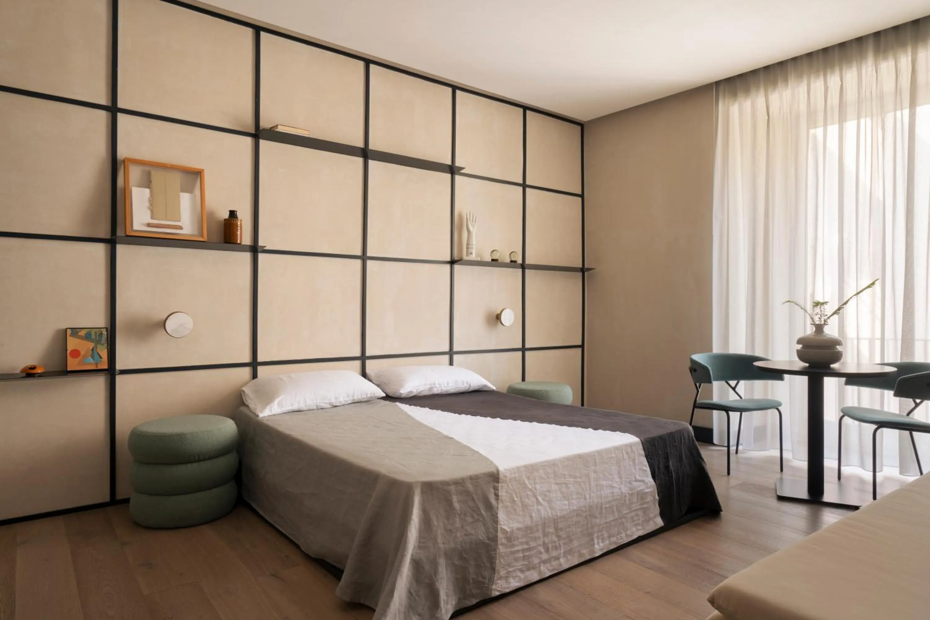 Photo of the whole room, Bed in Casa Pacifico Napoli