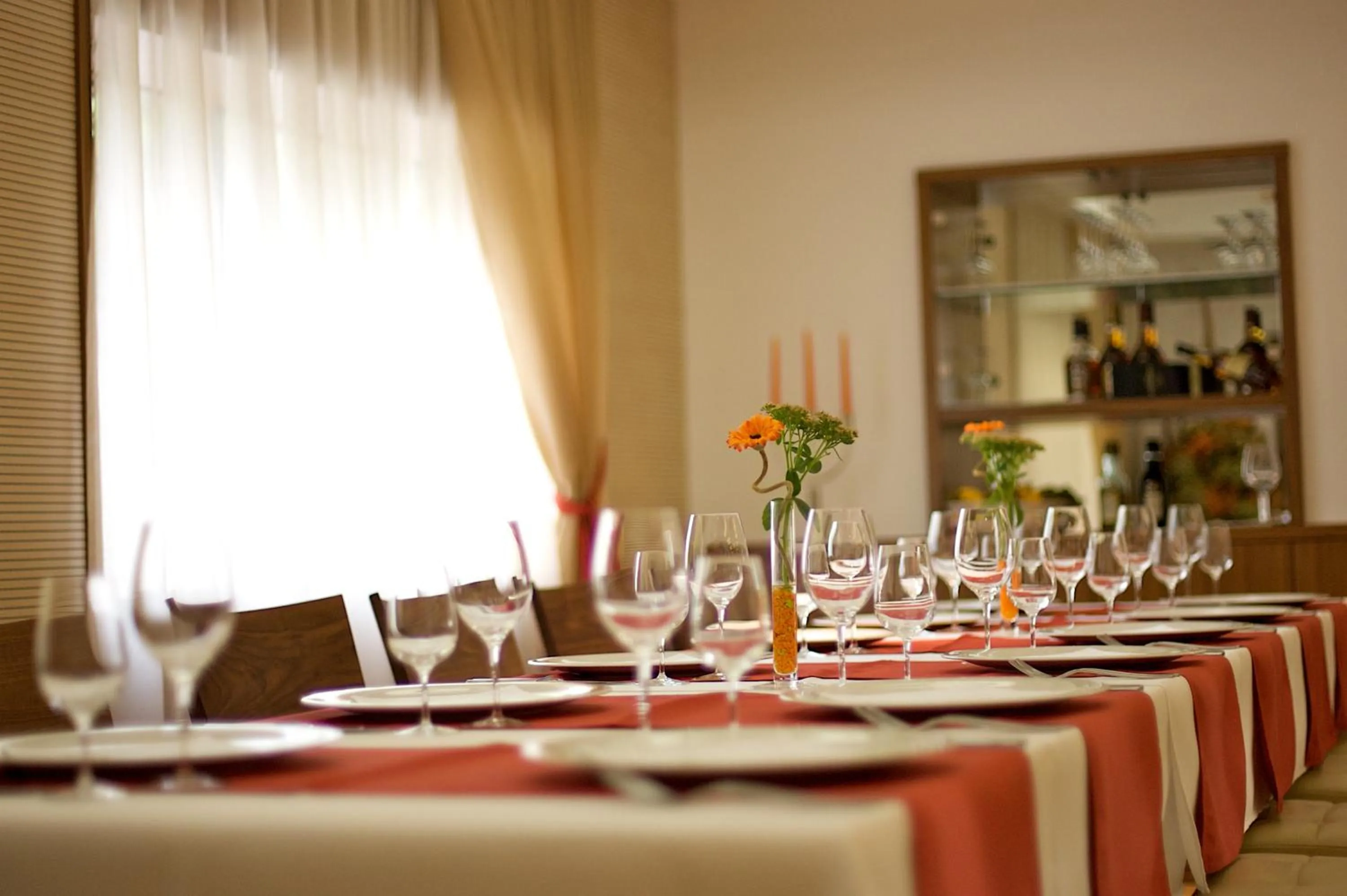 Restaurant/places to eat in Hotel Jozef