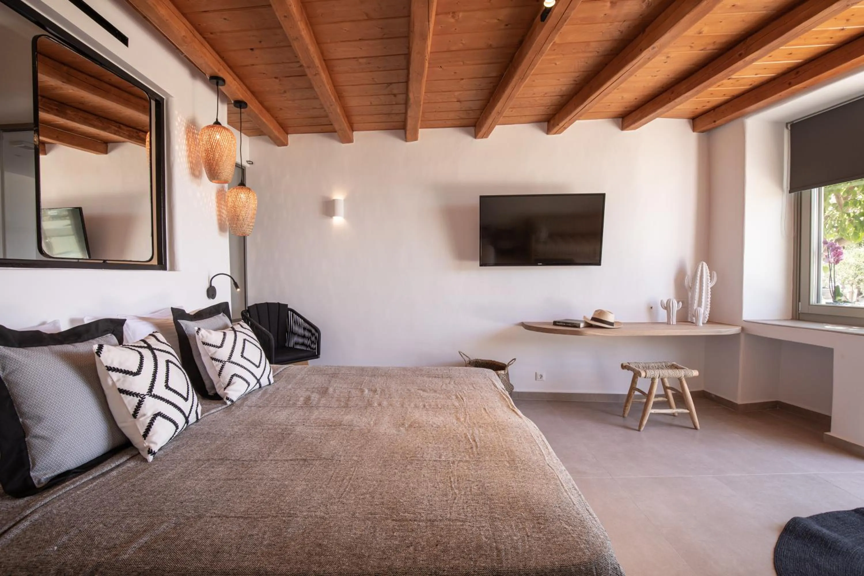 Bedroom, Bed in Ikies of Mykonos