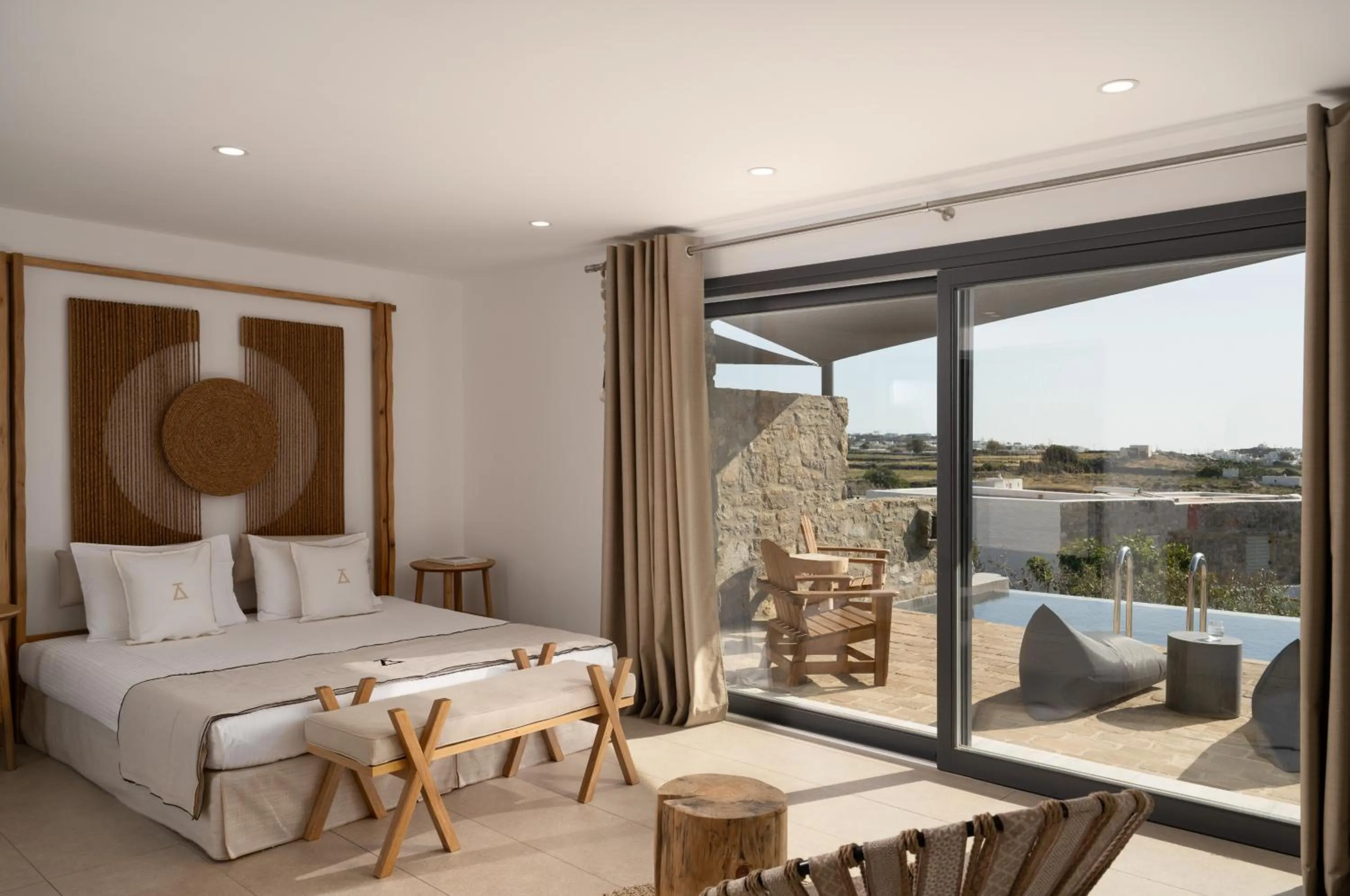 Photo of the whole room, Bed in Ikies of Mykonos