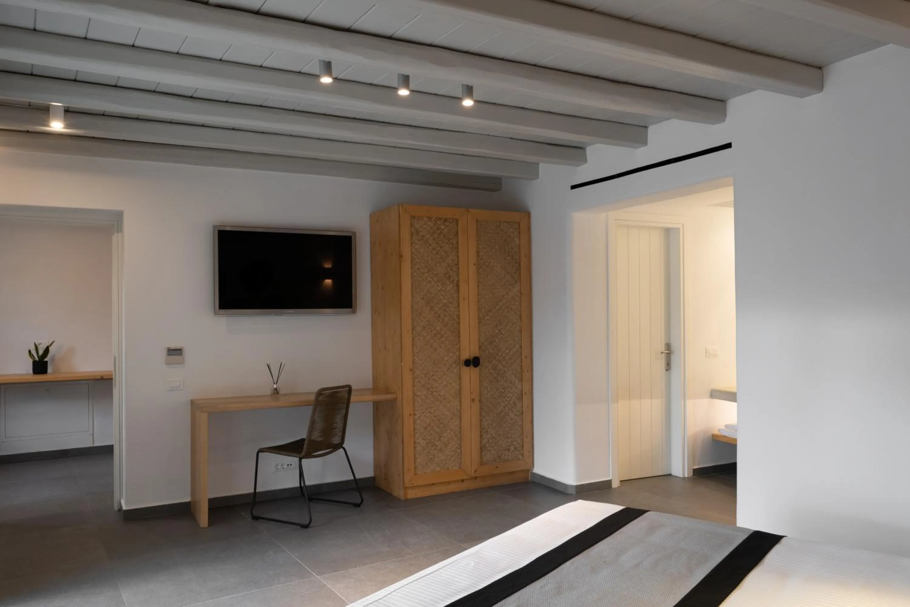 Shower in Ikies of Mykonos