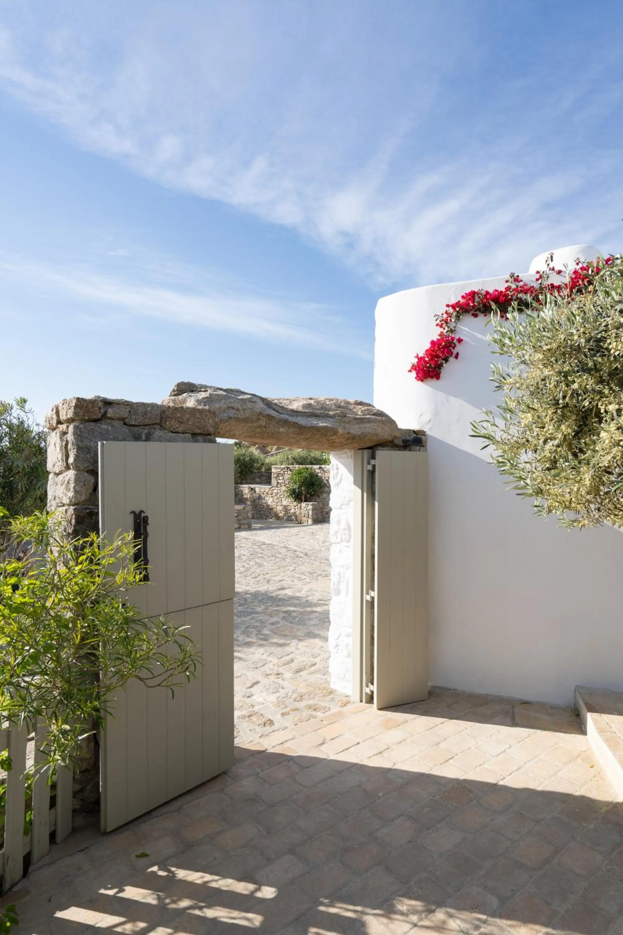 Facade/entrance in Ikies of Mykonos