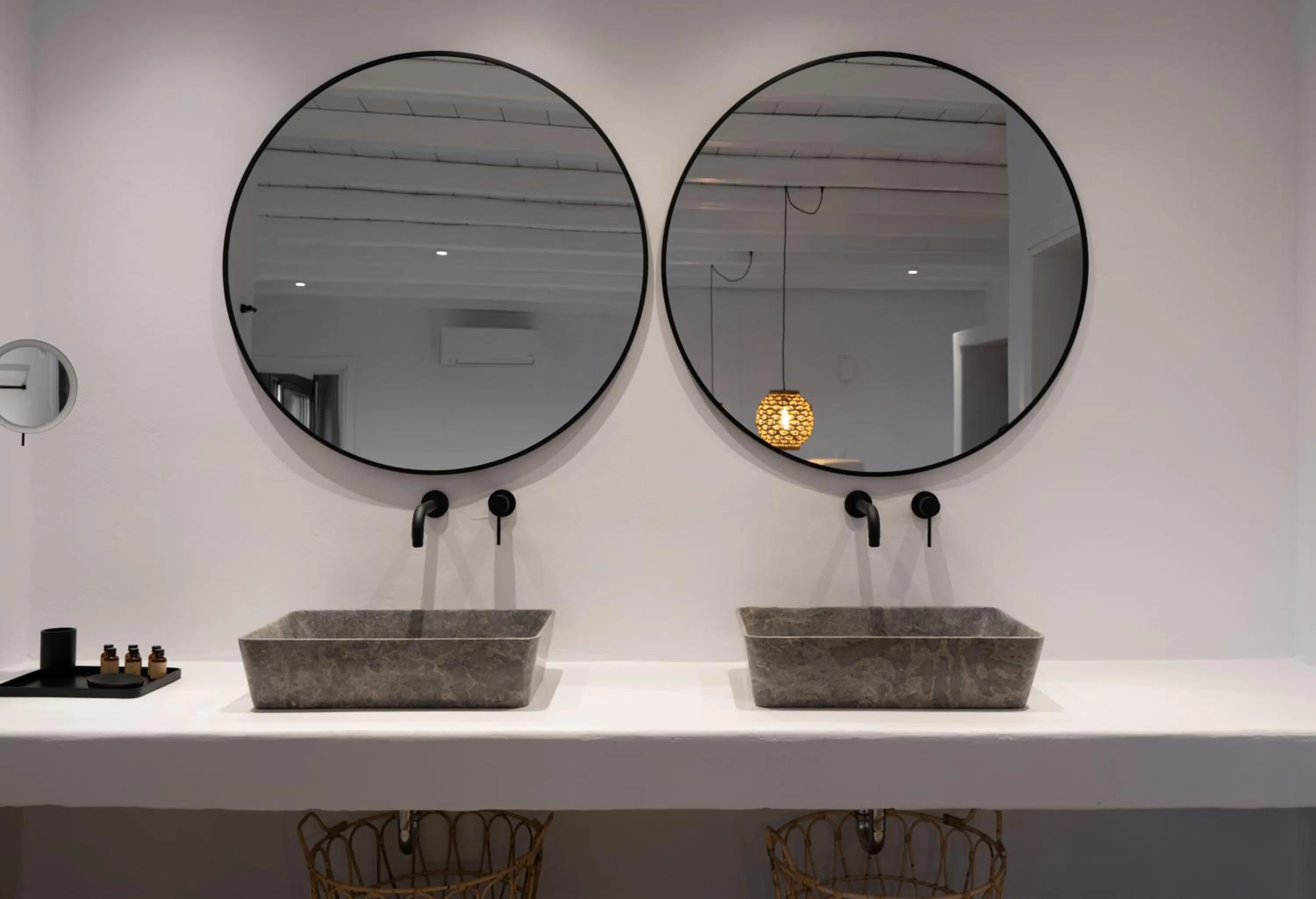 Bathroom in Ikies of Mykonos