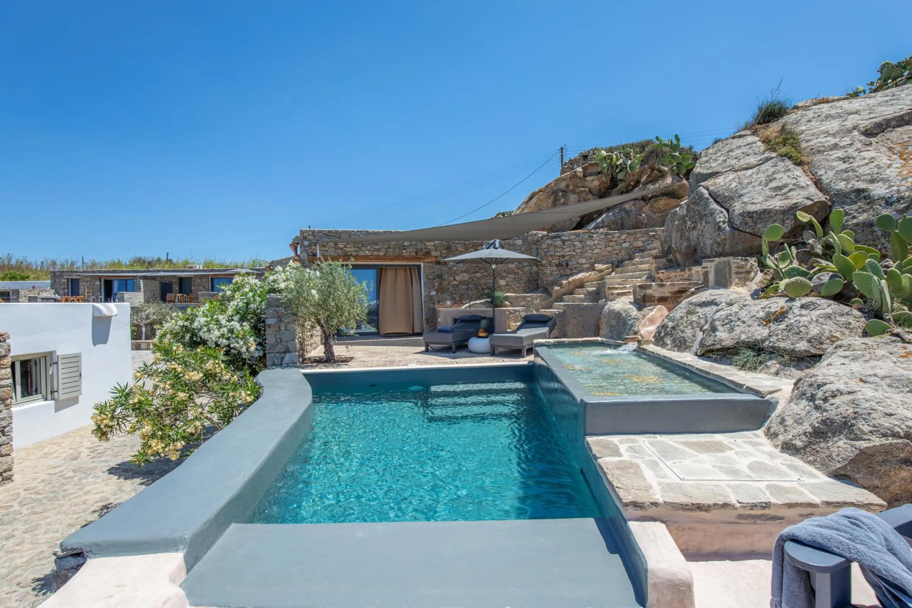 Patio in Ikies of Mykonos