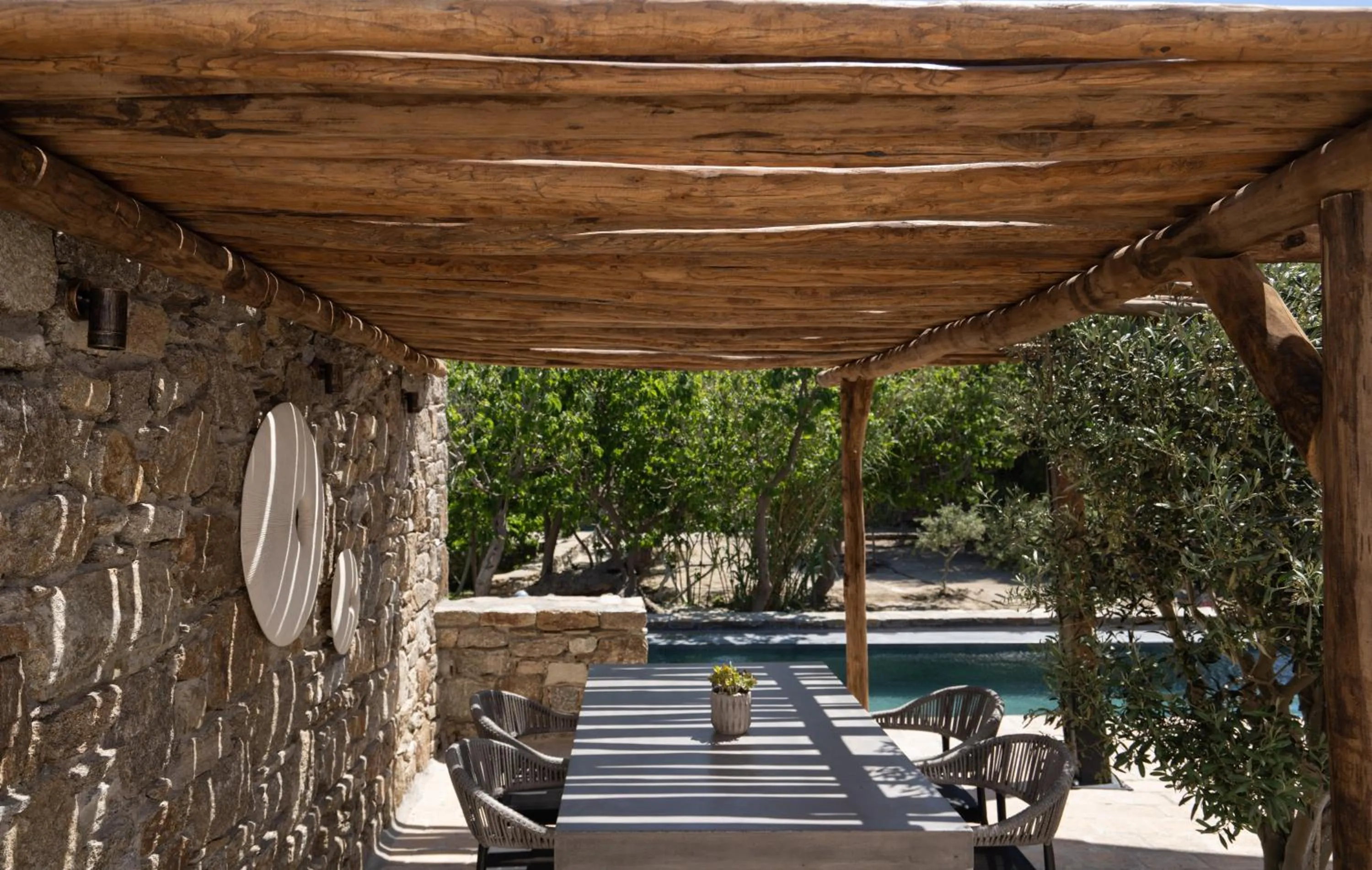 Dining area in Ikies of Mykonos