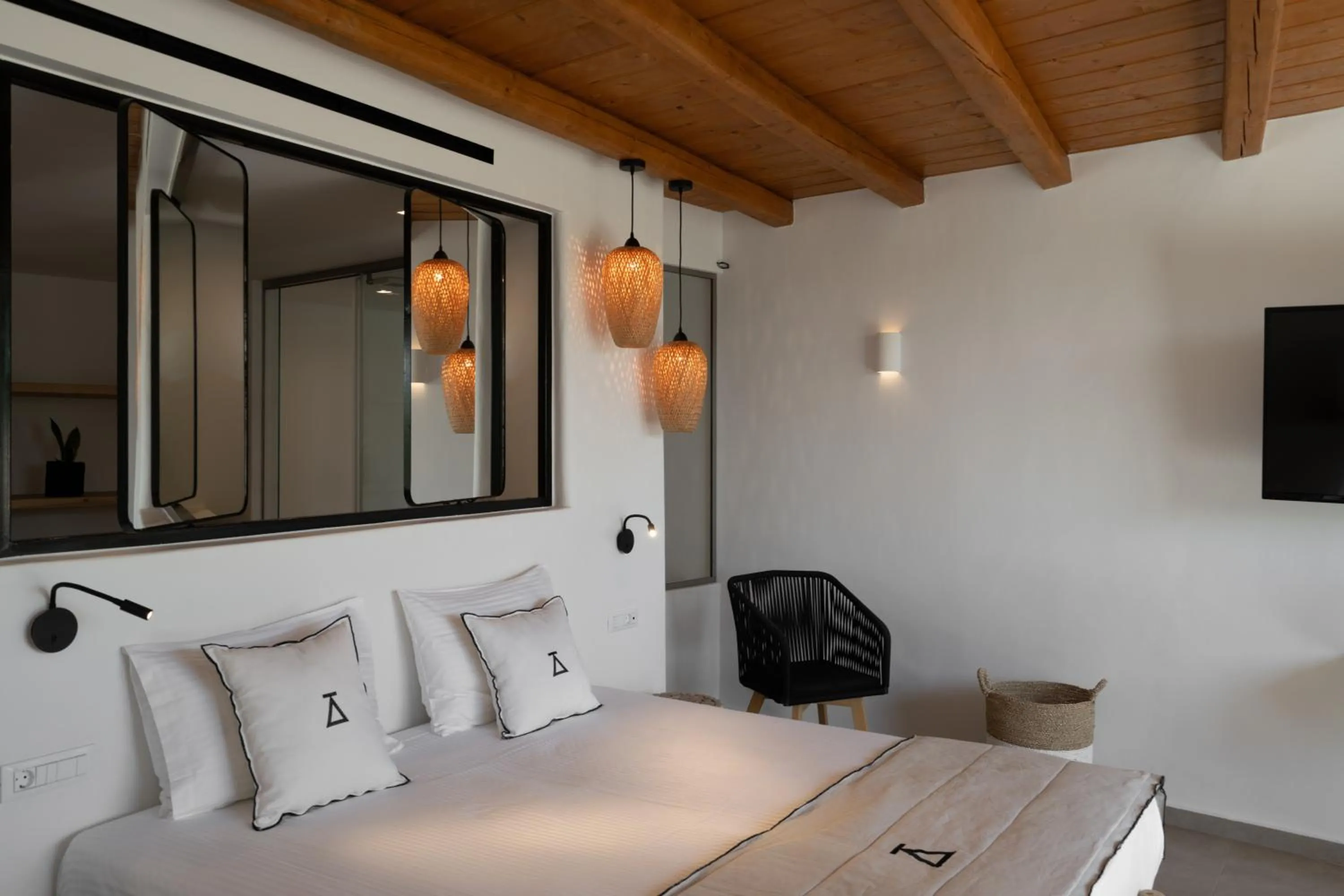 Bedroom, Bed in Ikies of Mykonos