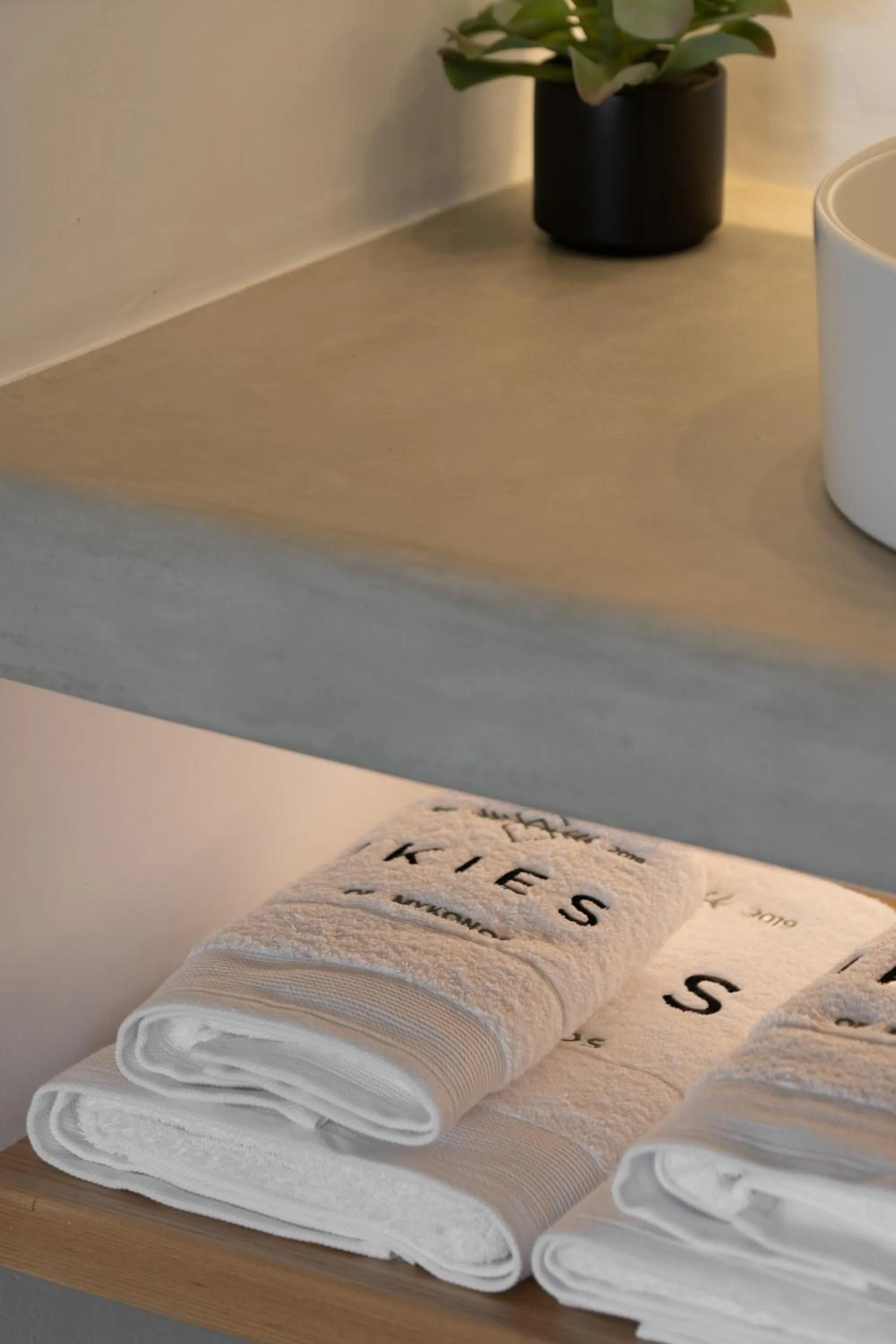 Bathroom in Ikies of Mykonos