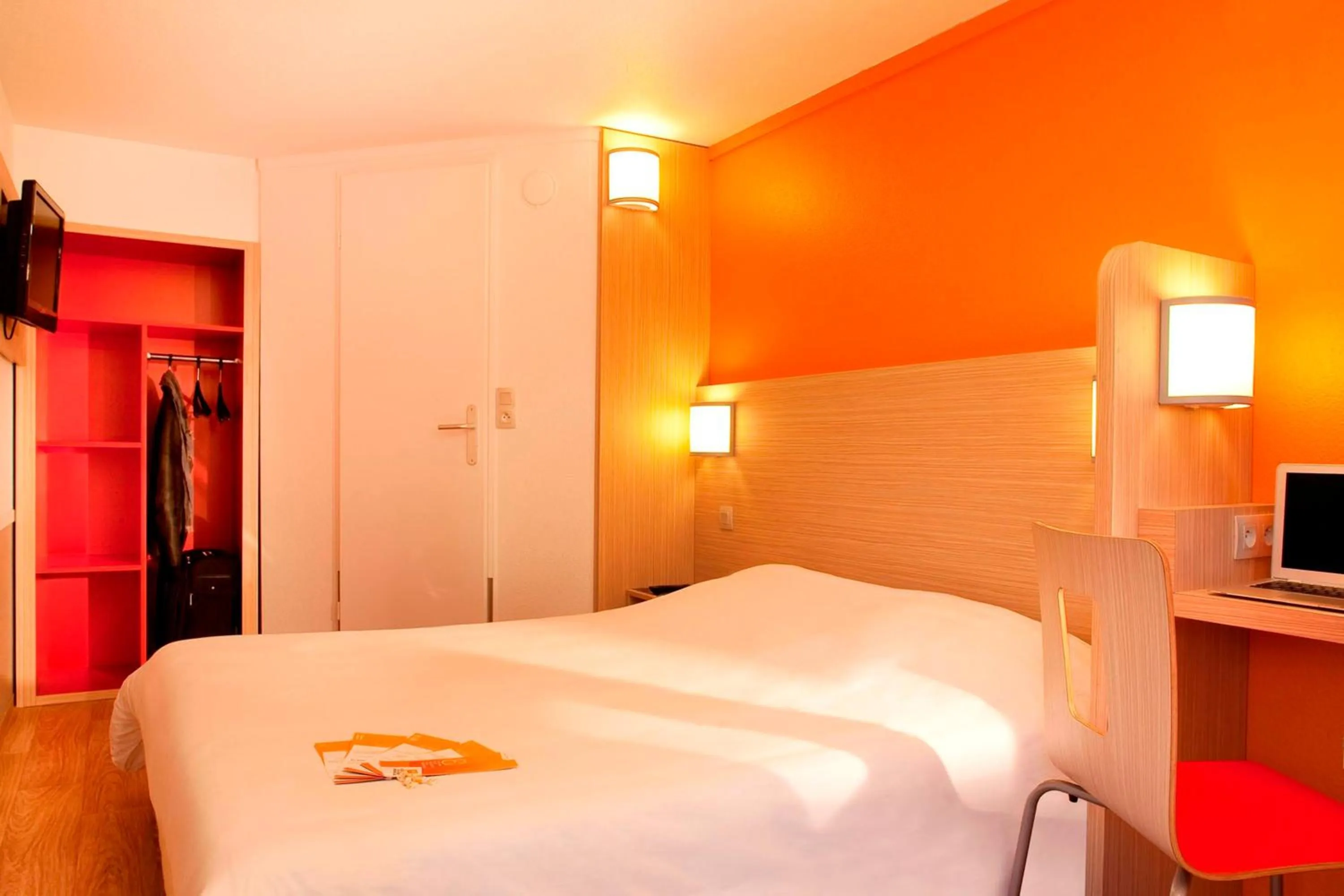 Bed in Premiere Classe Reims Sud - Bezannes