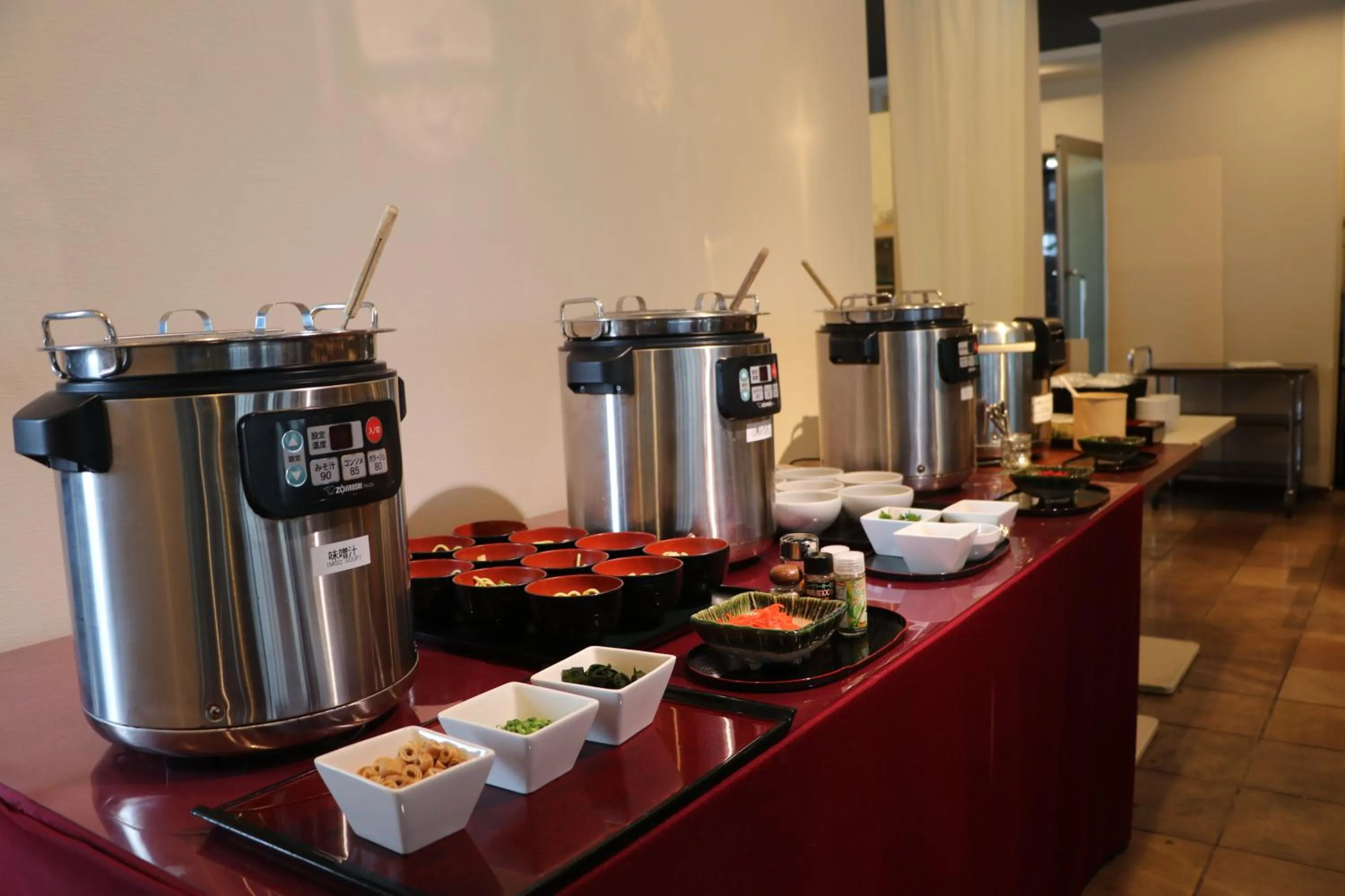 Restaurant/places to eat in Hotel East China Sea