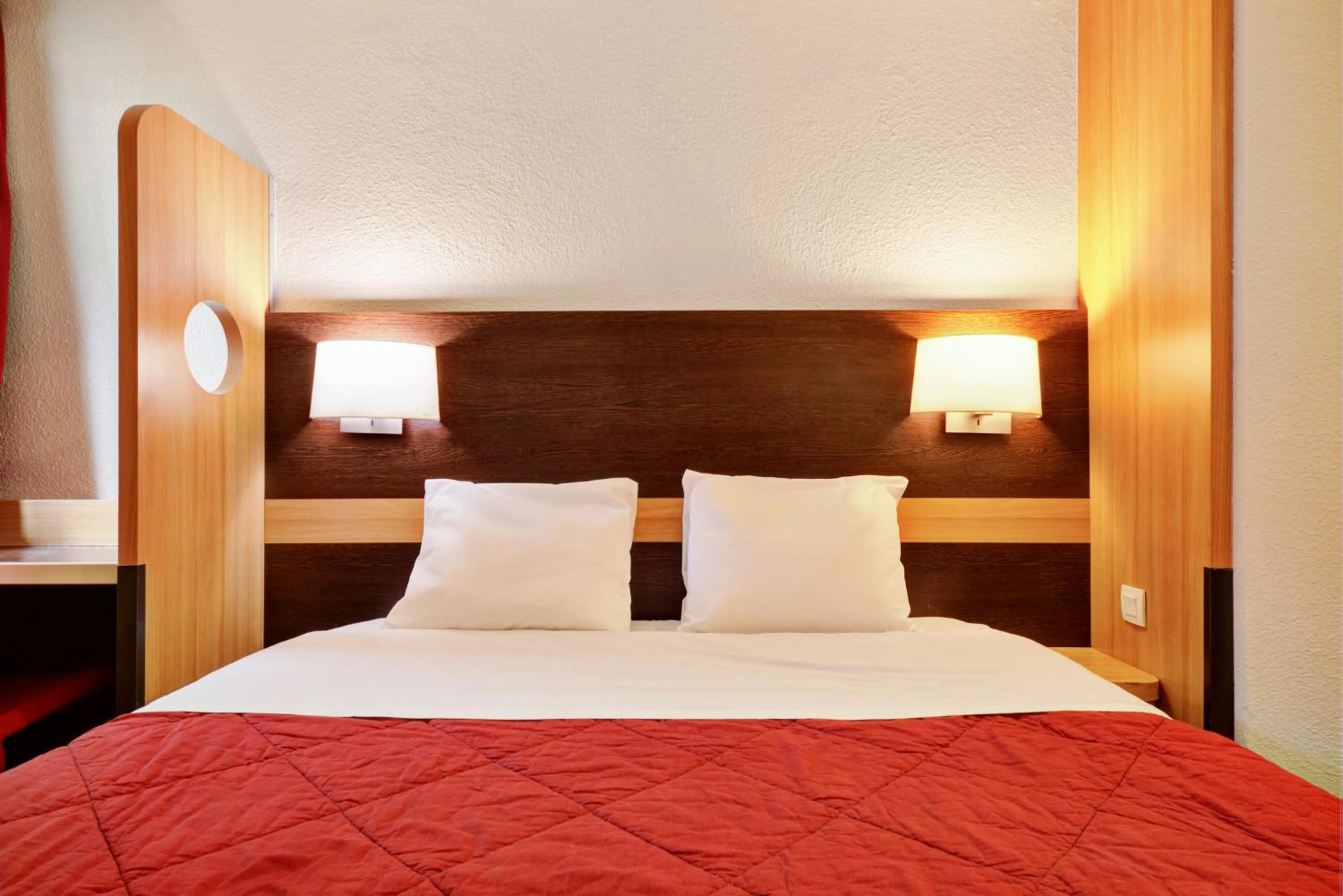 TV and multimedia, Bed in Premiere Classe Rouen Sud - Parc Des Expositions