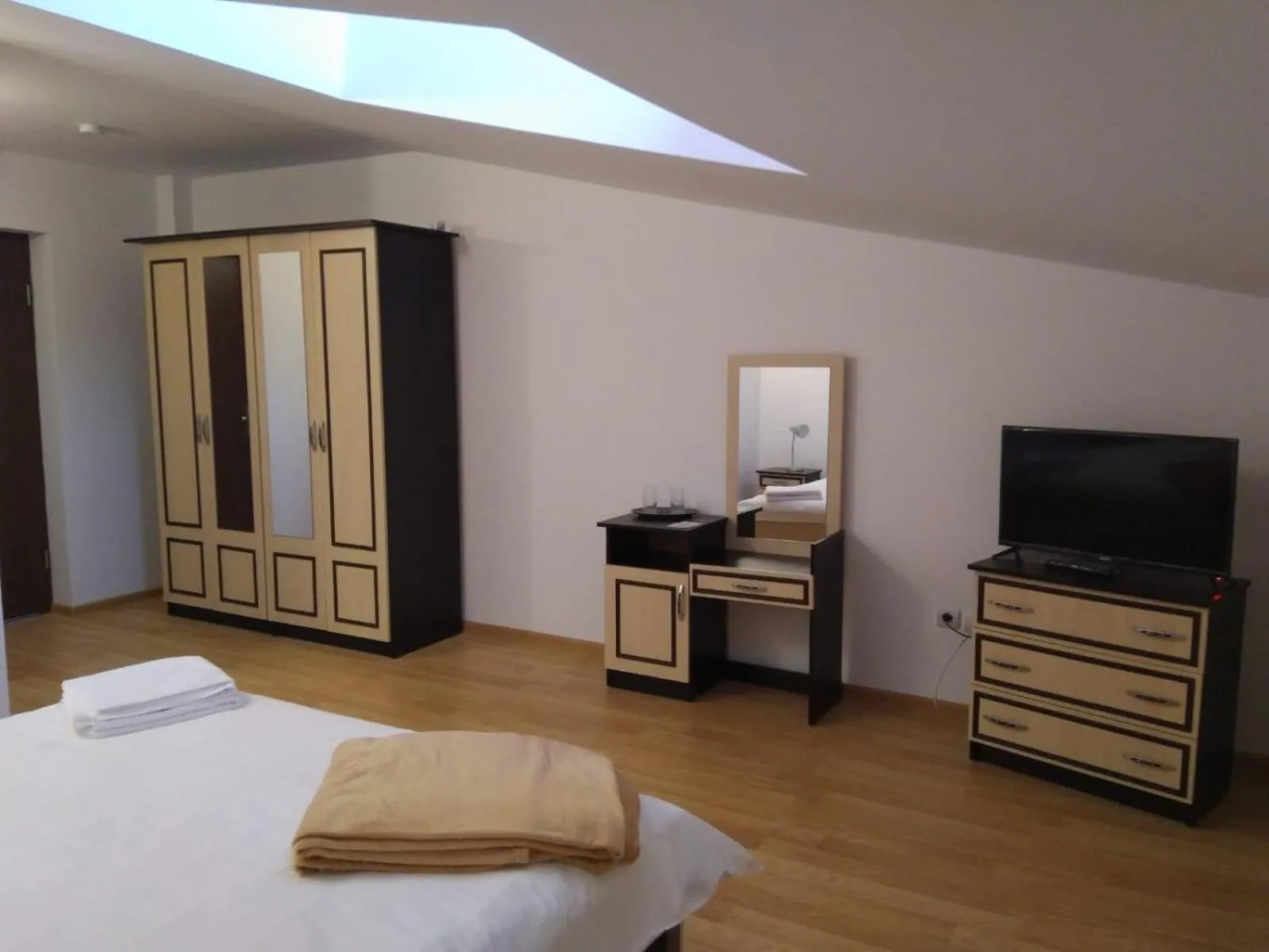 Photo of the whole room, Bed in Lotca Fermecată - Lotka Fermecată