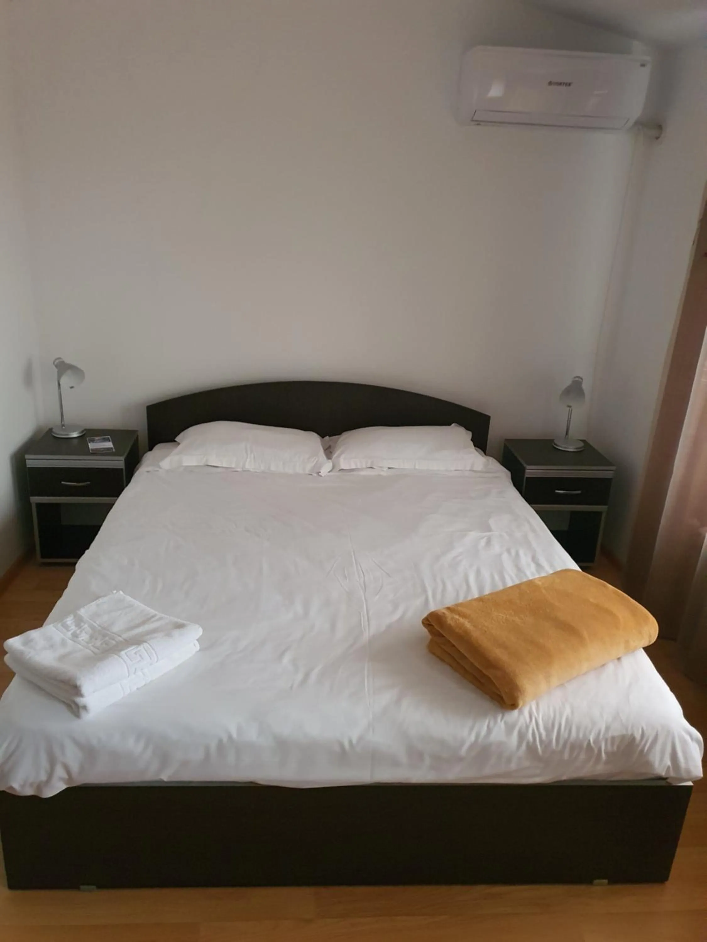 Bed in Lotca Fermecată - Lotka Fermecată