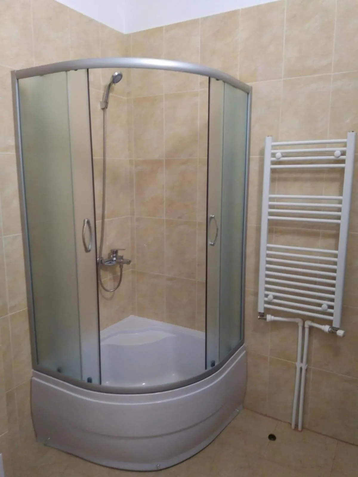 Shower in Lotca Fermecată - Lotka Fermecată