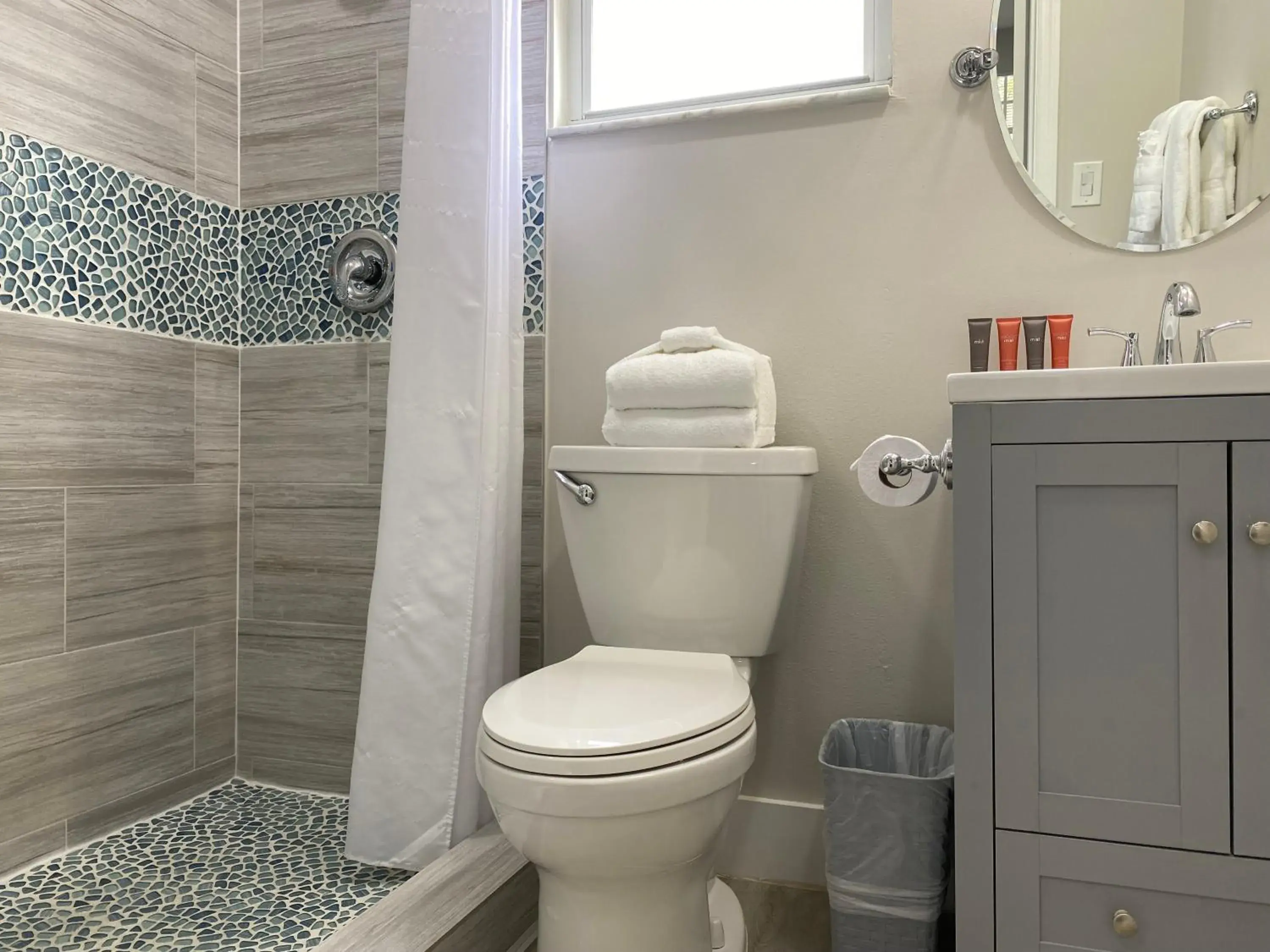 Standard King Room in Amoray Dive Resort Standard King Room in Amoray Dive Resort