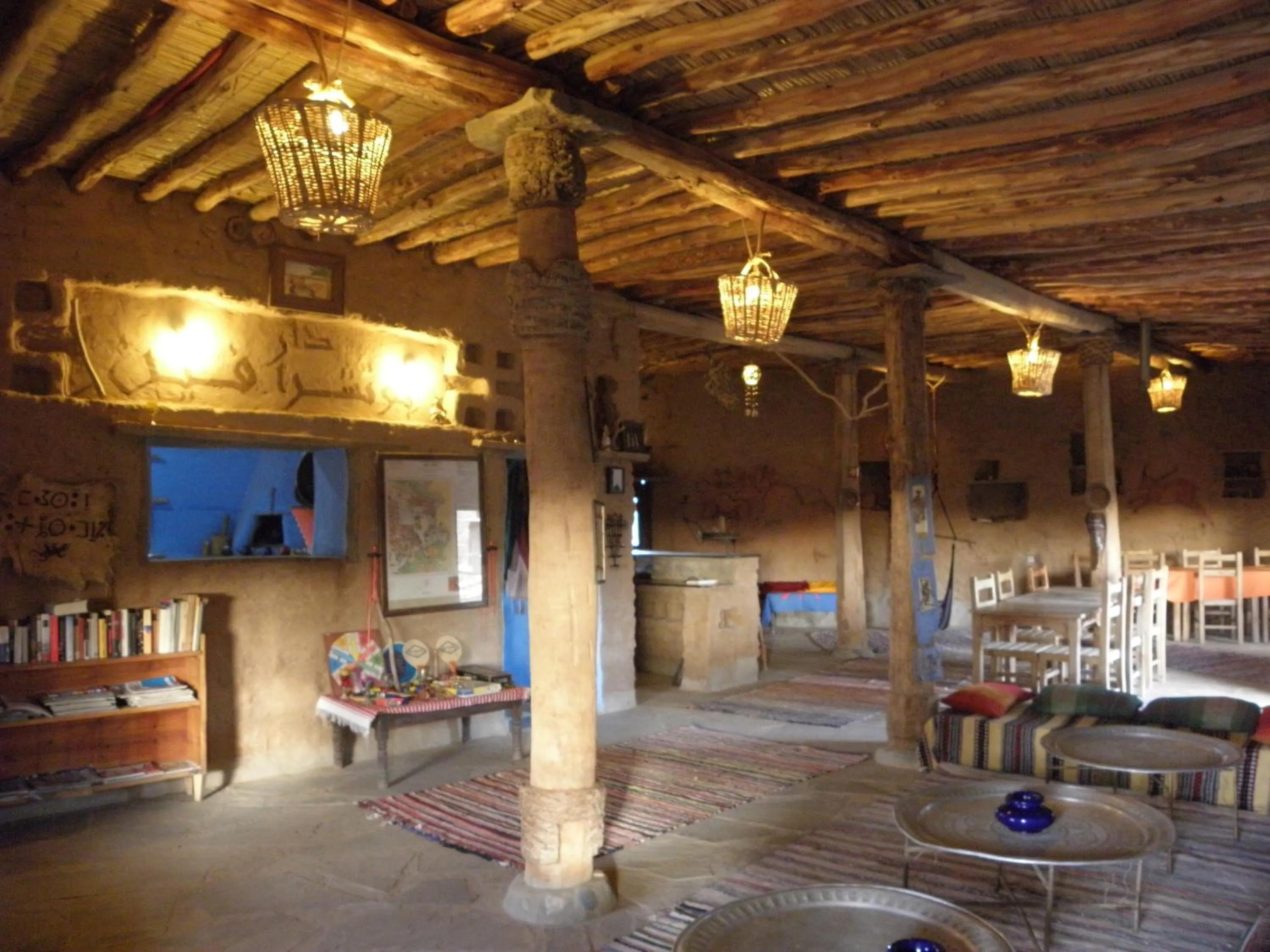 Lounge or bar in Maison Boutchrafine