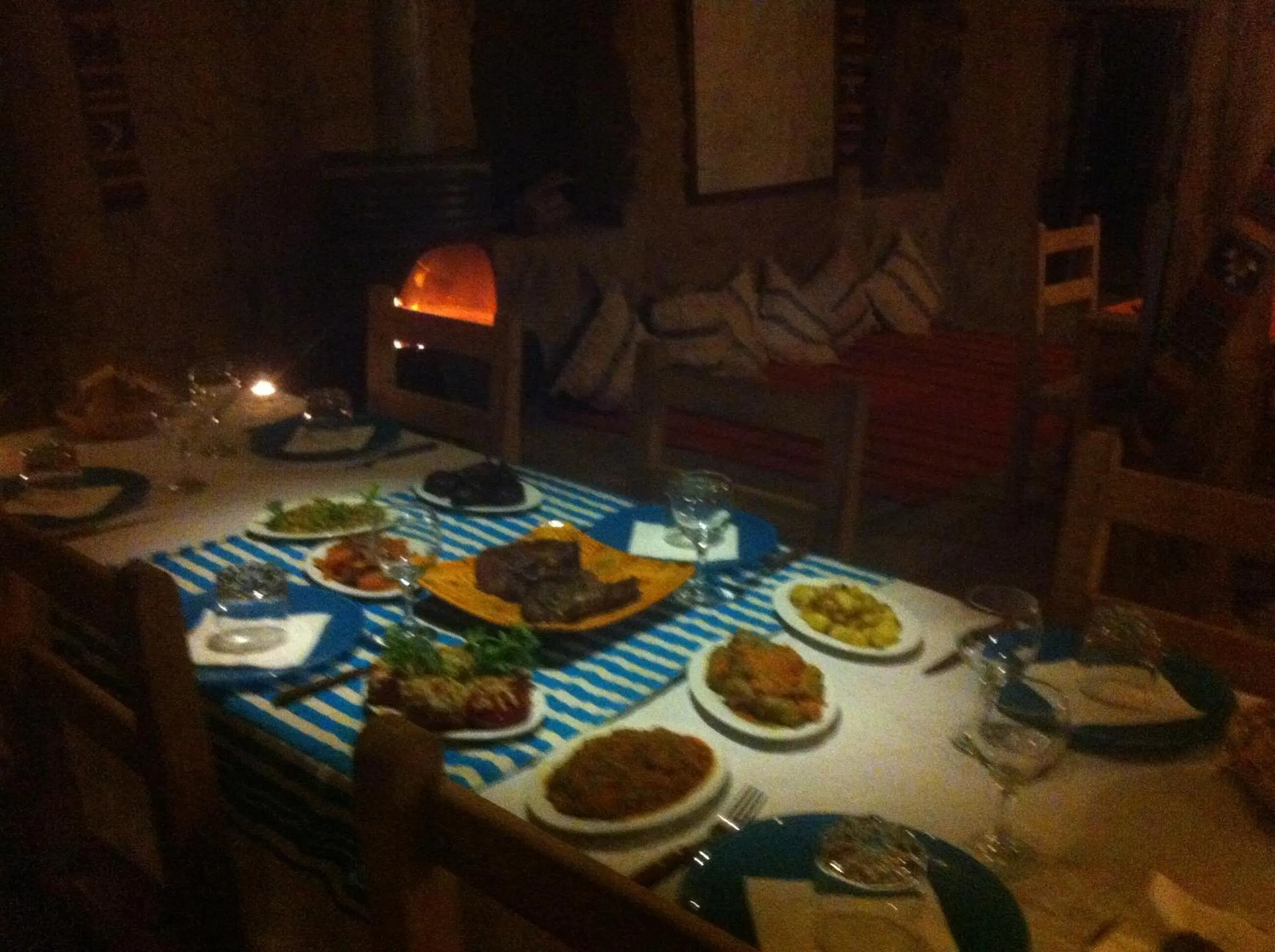 Restaurant/places to eat in Maison Boutchrafine