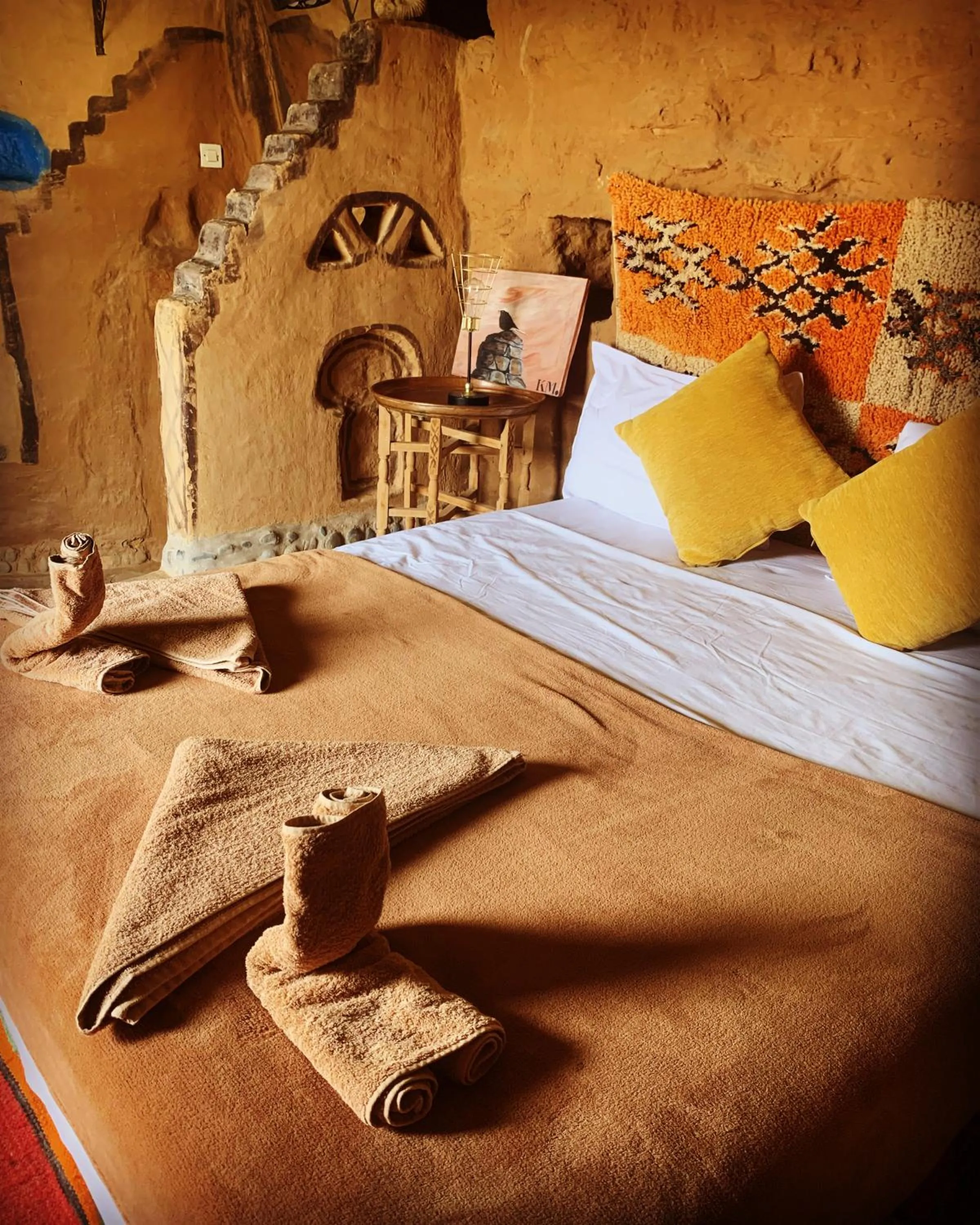 Bed in Maison Boutchrafine