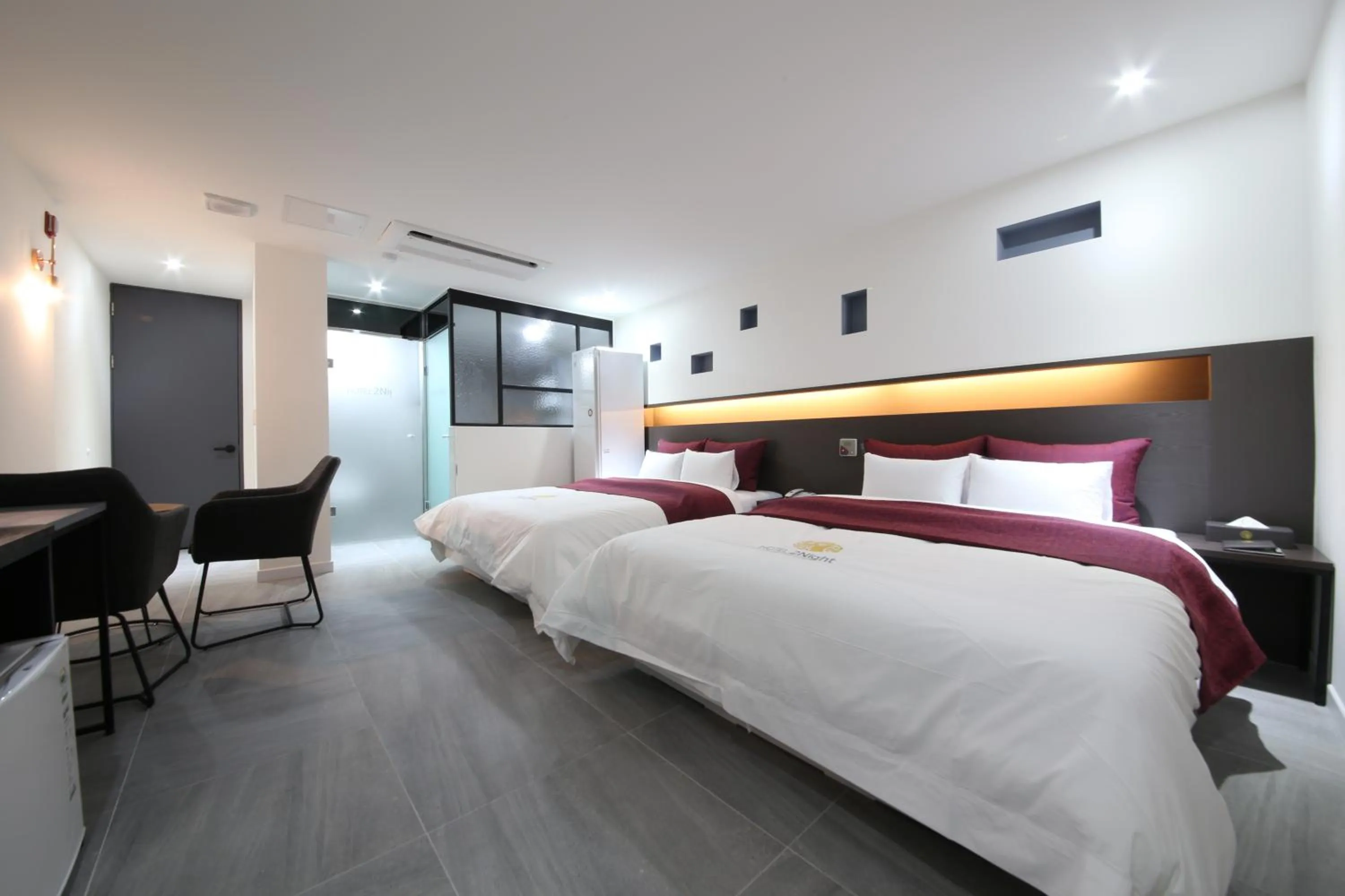 Bed in 2Night Business Hotel