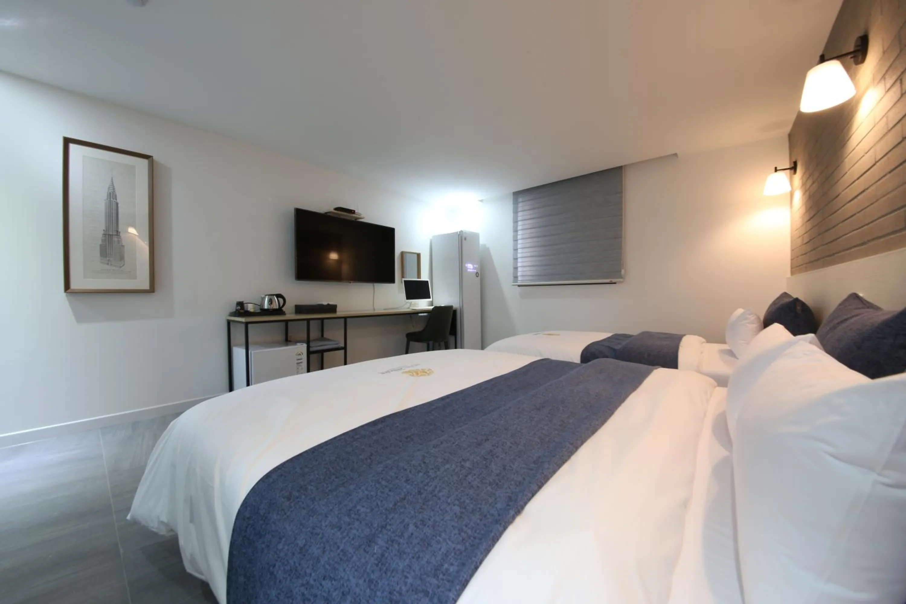 Bed in 2Night Business Hotel