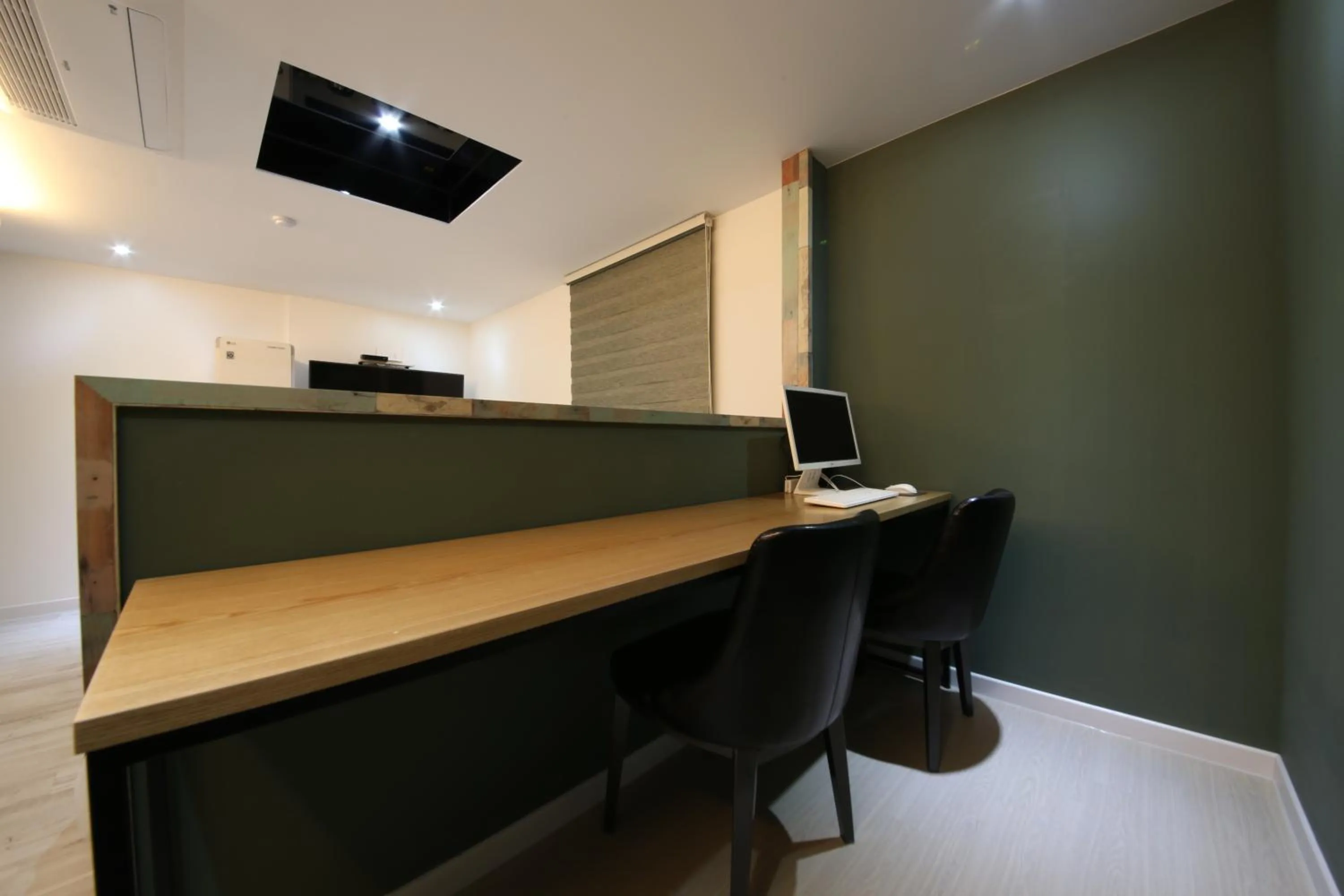 2Night Business Hotel