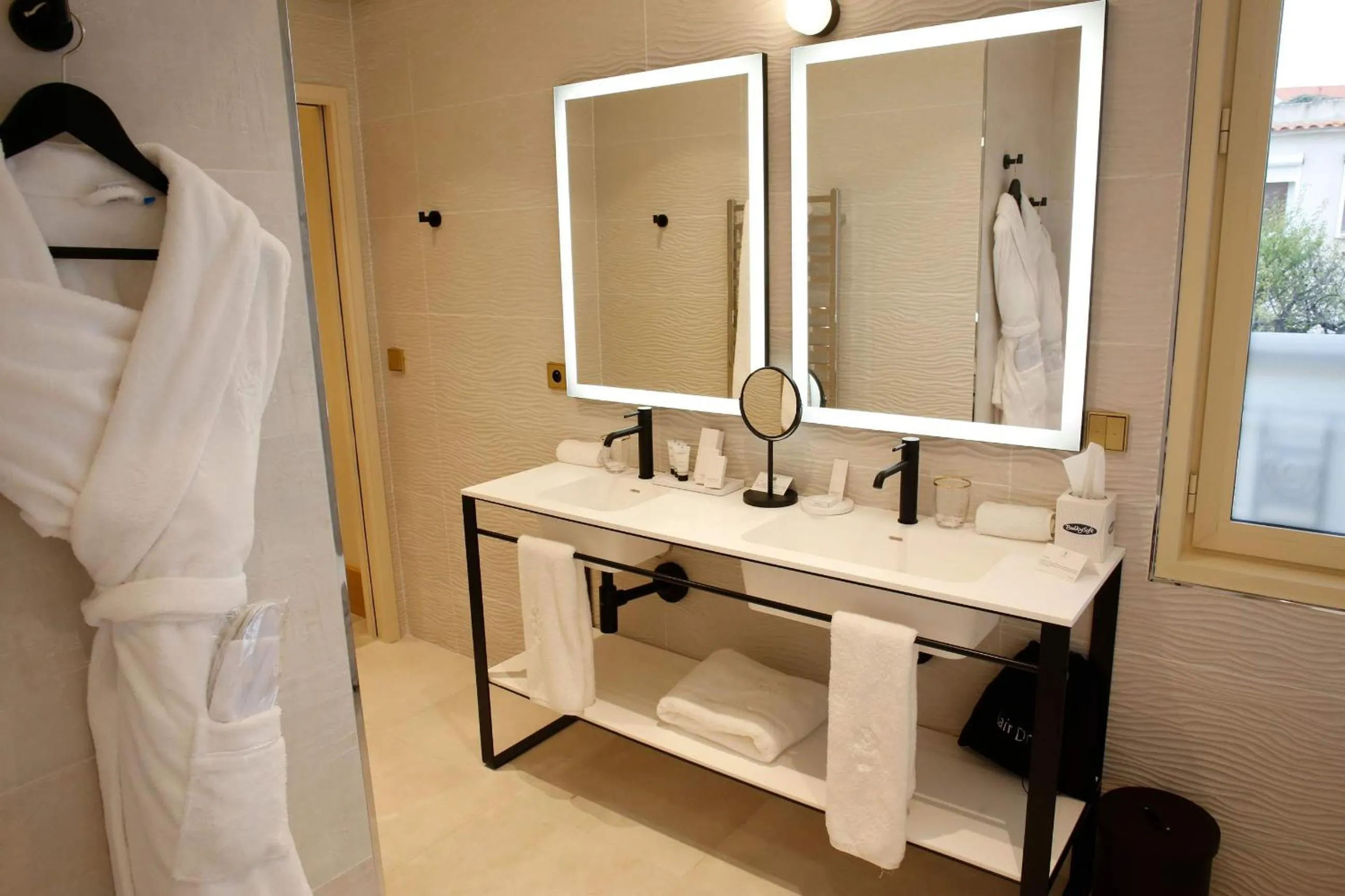Bathroom in Splendid Hôtel & Spa