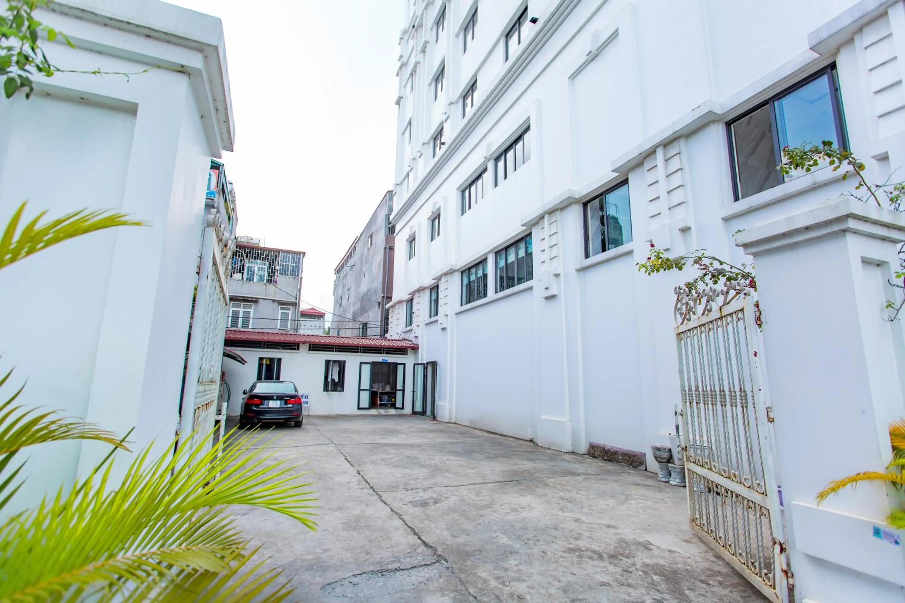 Parking in Cao Minh Hotel