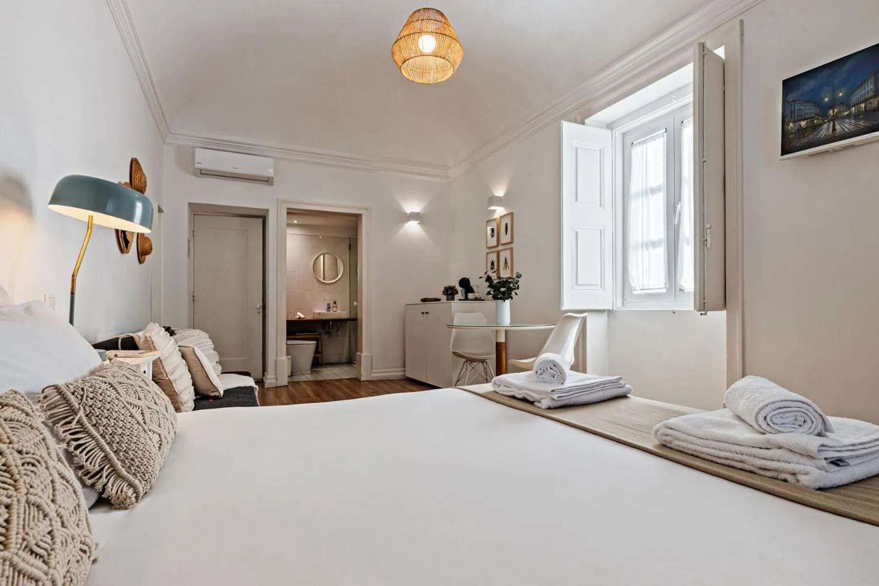 Bedroom, Bed in Lavradores Boutique Guesthouse