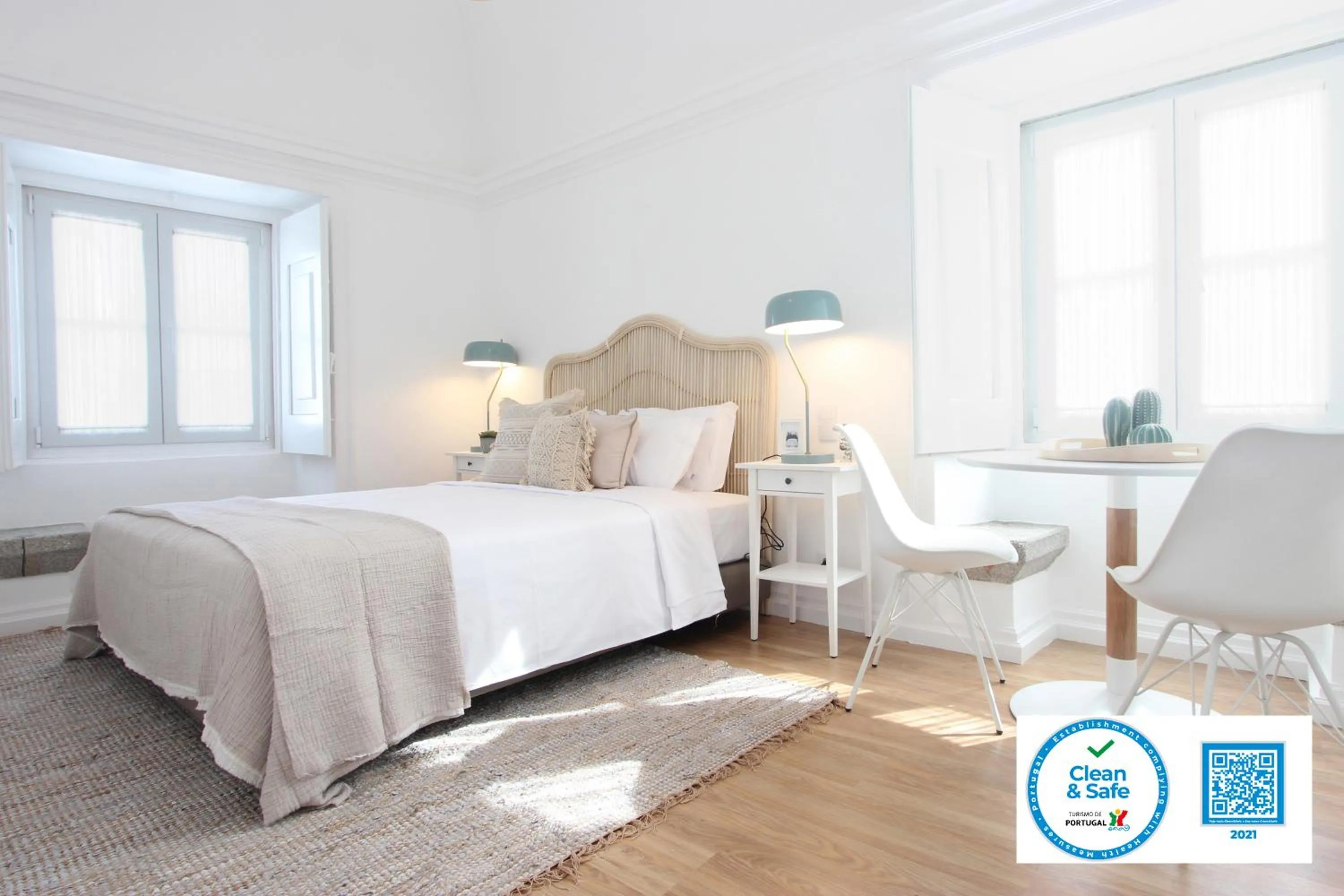 Bed in Lavradores Boutique Guesthouse