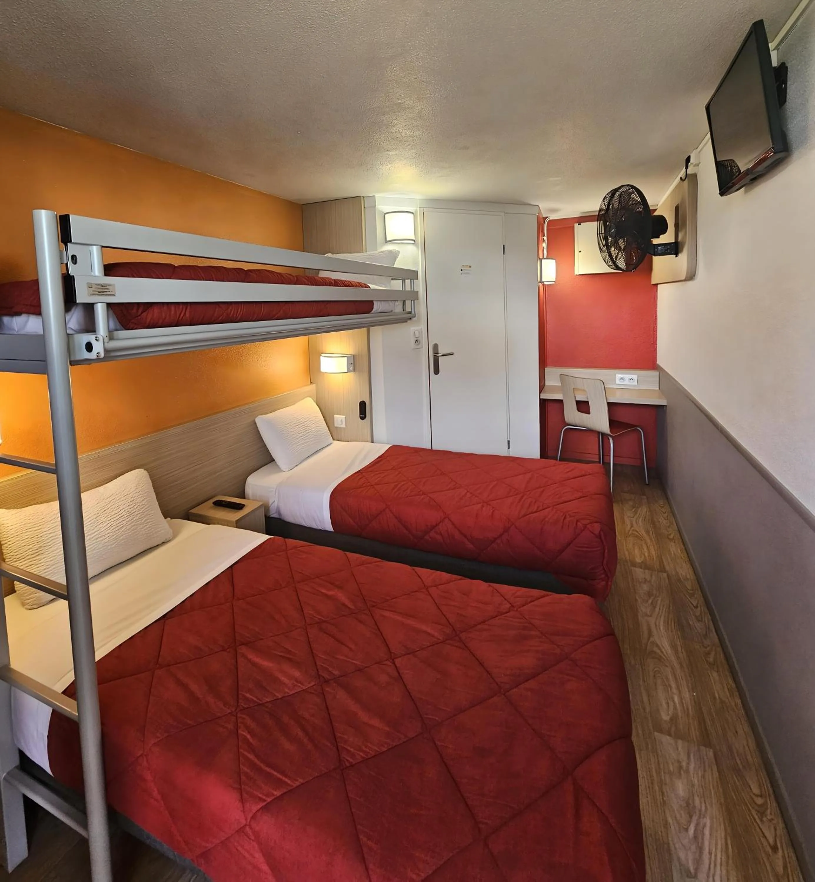 Bed in Premiere Classe Strasbourg Ouest
