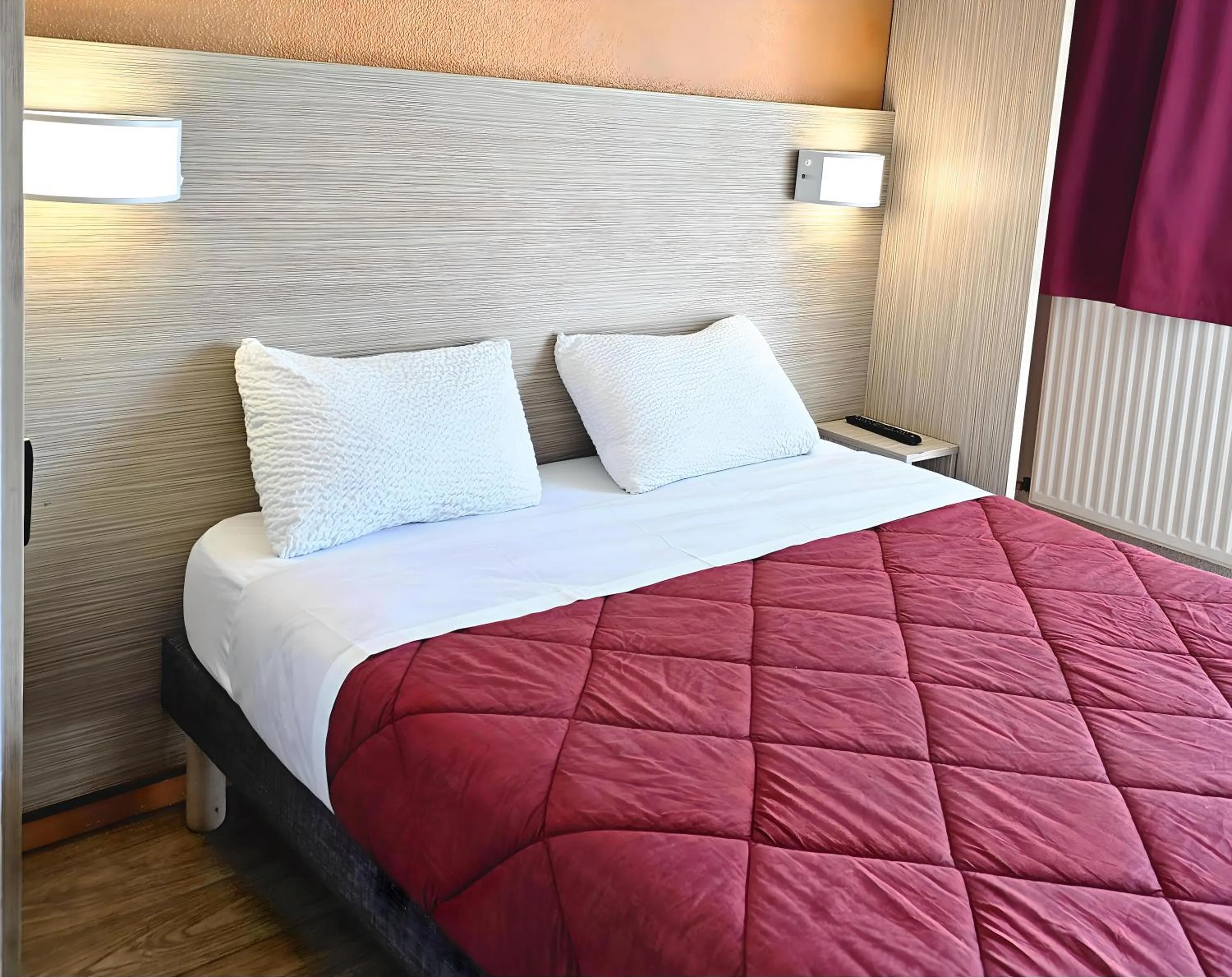 Bed in Premiere Classe Strasbourg Ouest